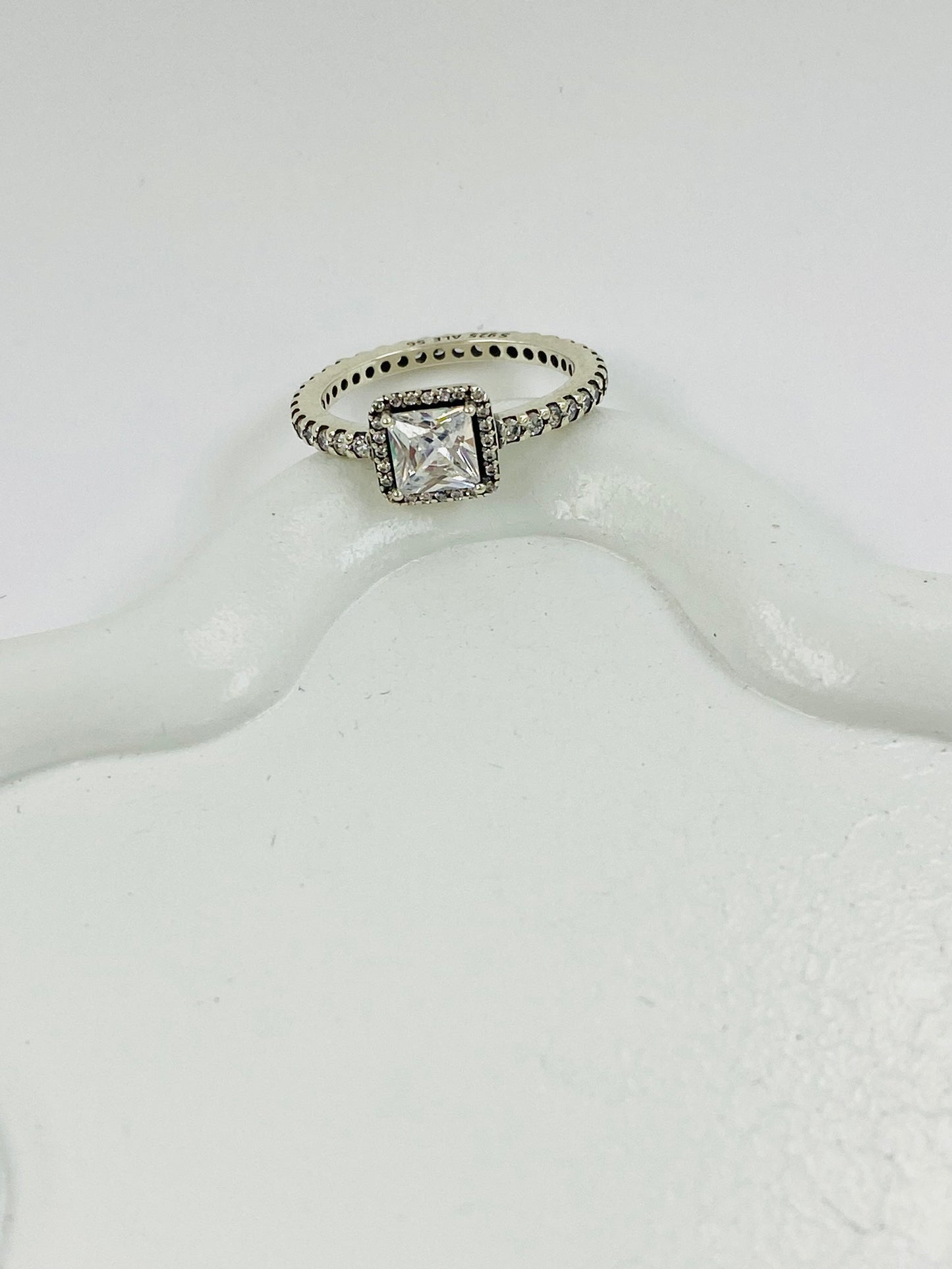 Anillo piedra cuadrada de Plata