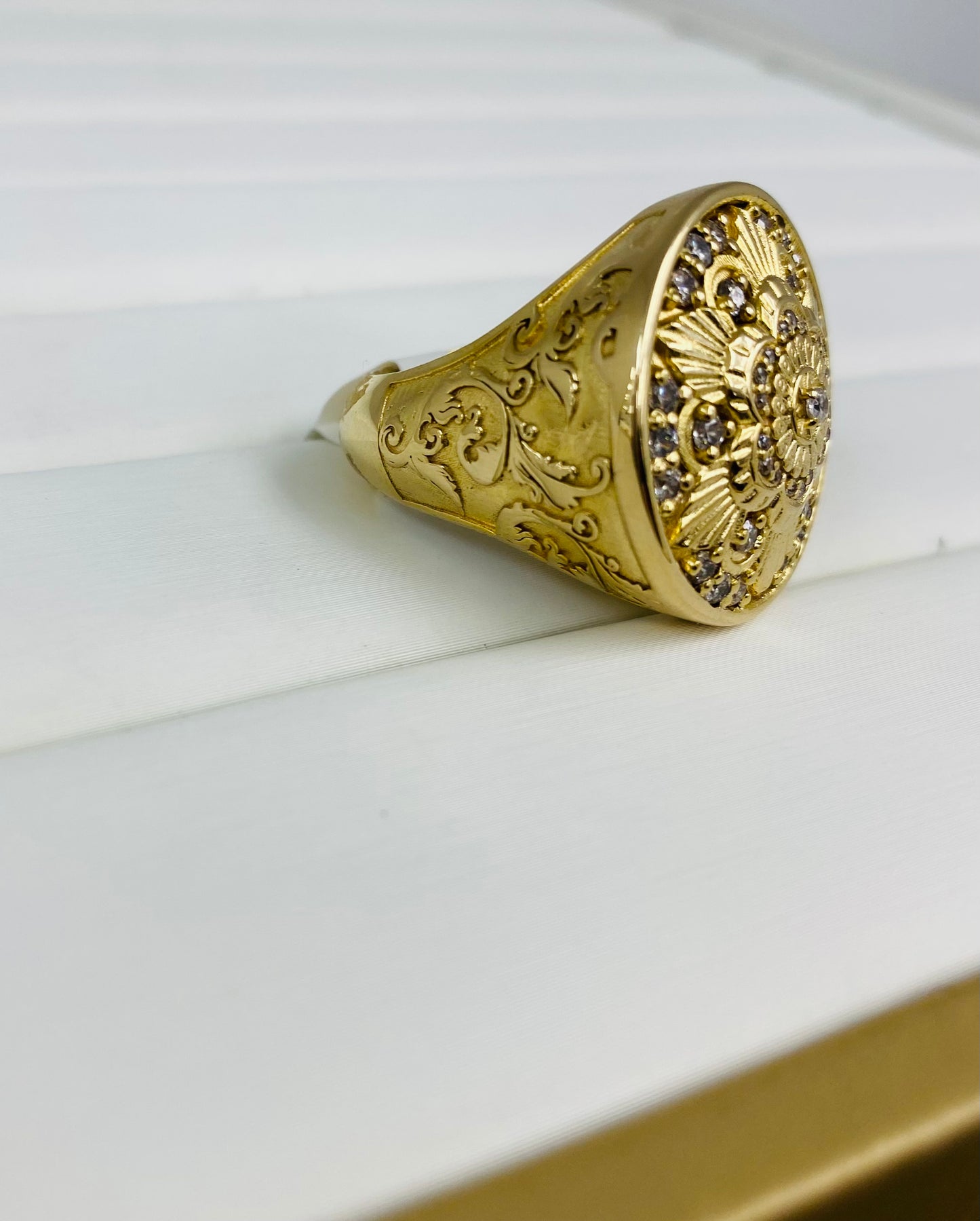 Anillo roseta hombre 10k