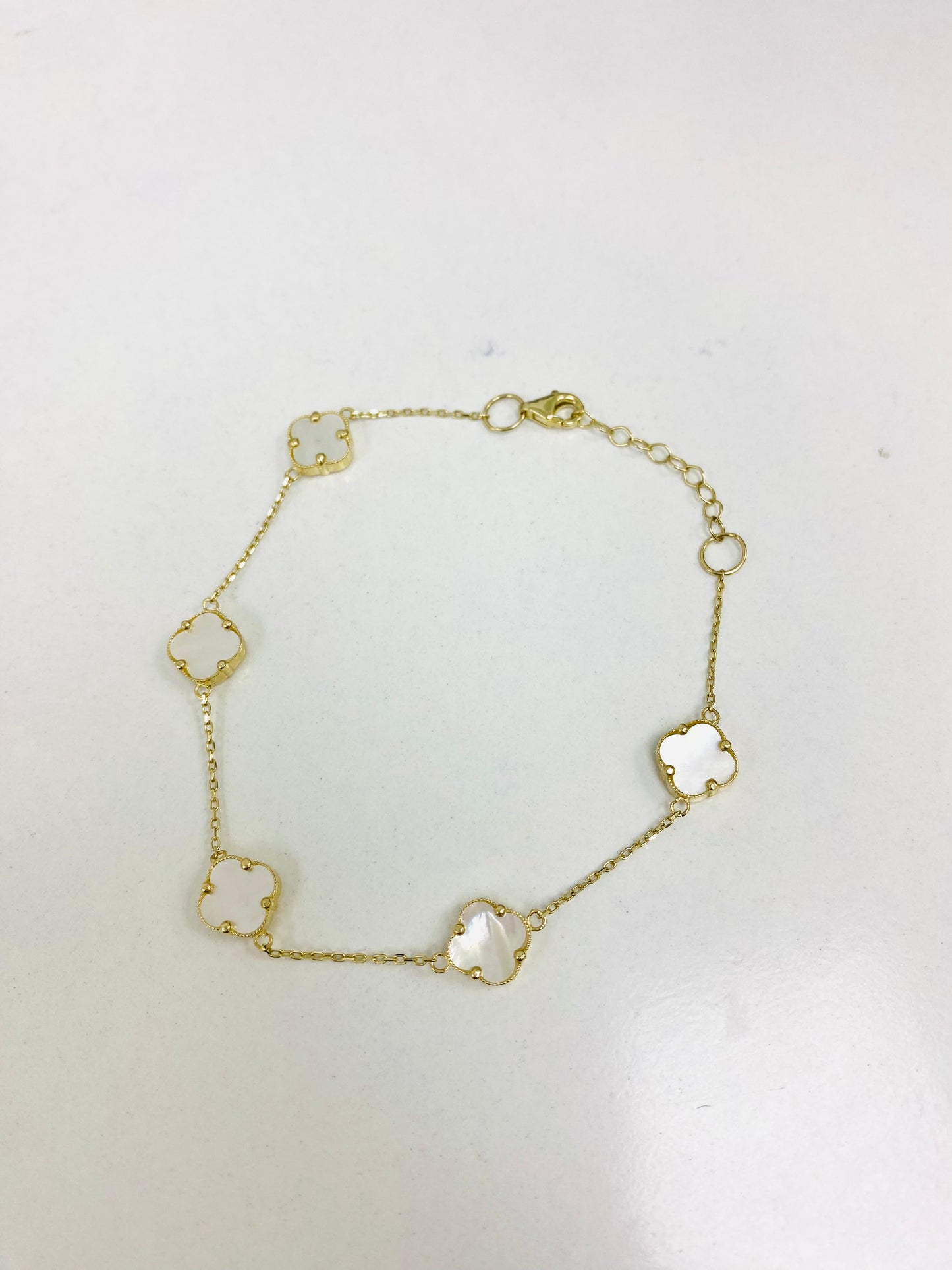 Pulsera clover blanco 10K