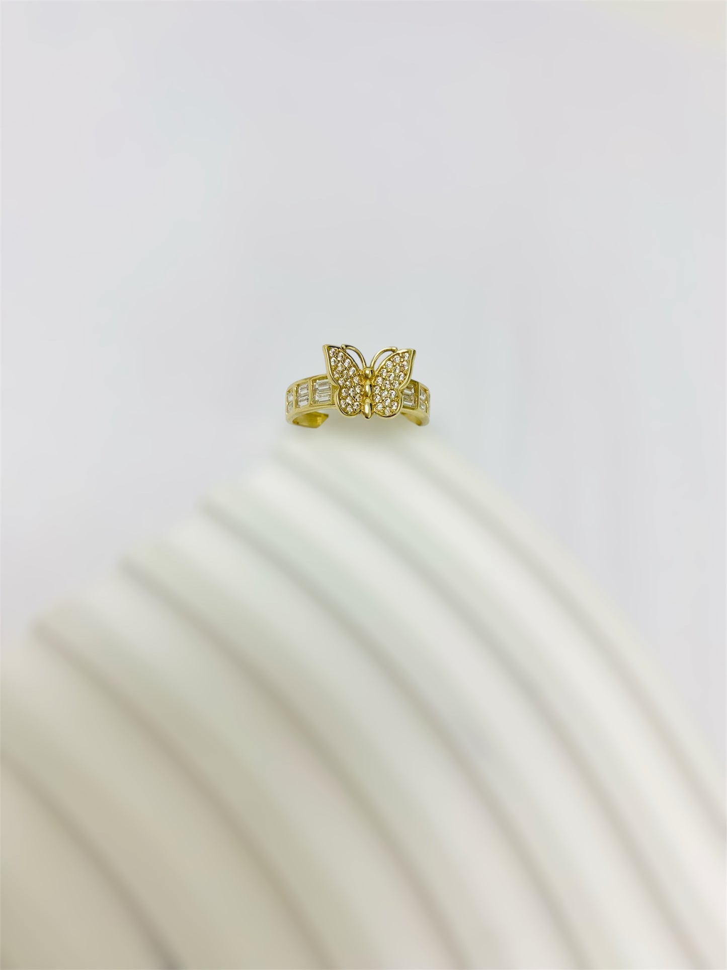 Anillo princesa de mariposa 14 k