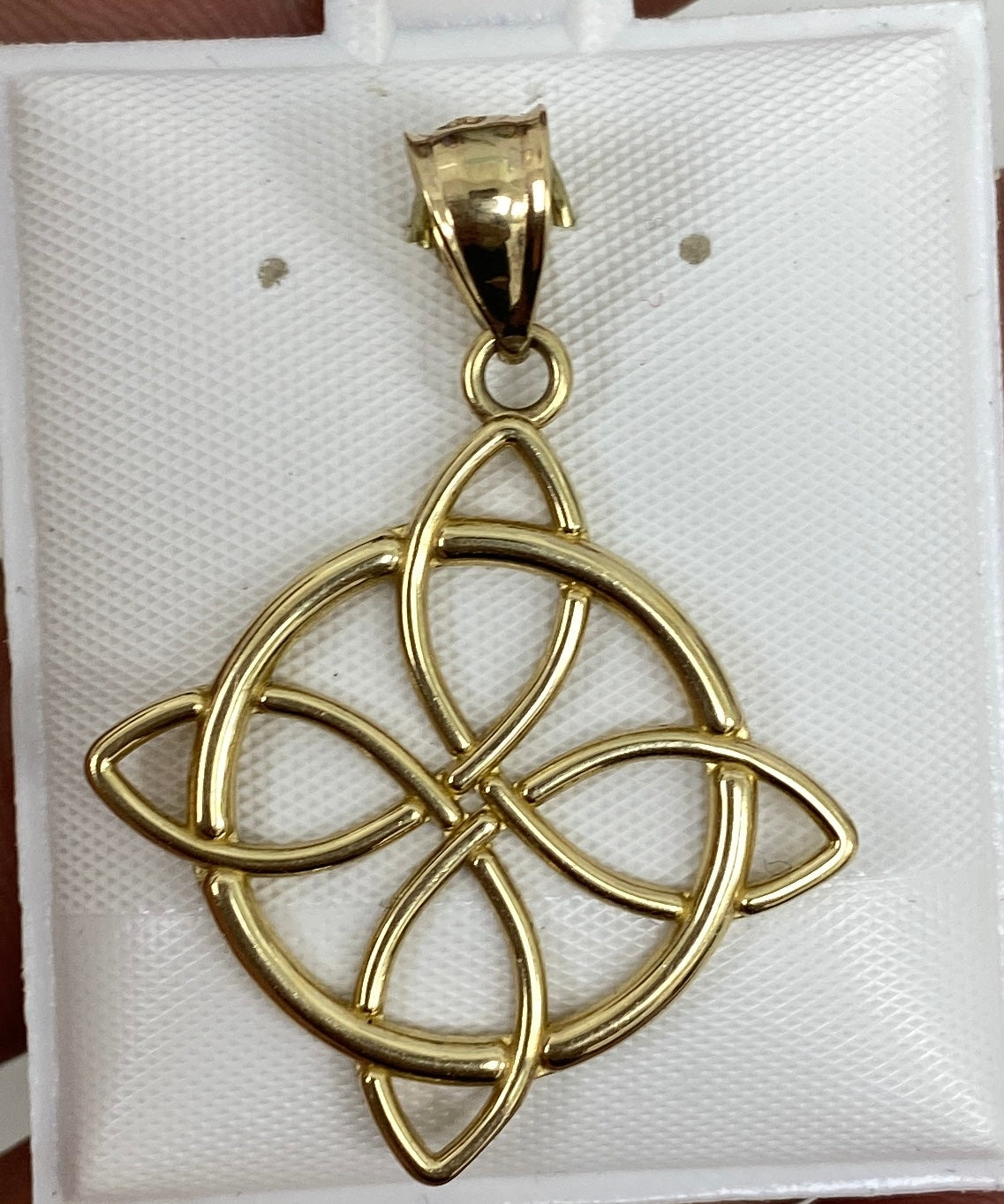 Dije de bruja 14 k