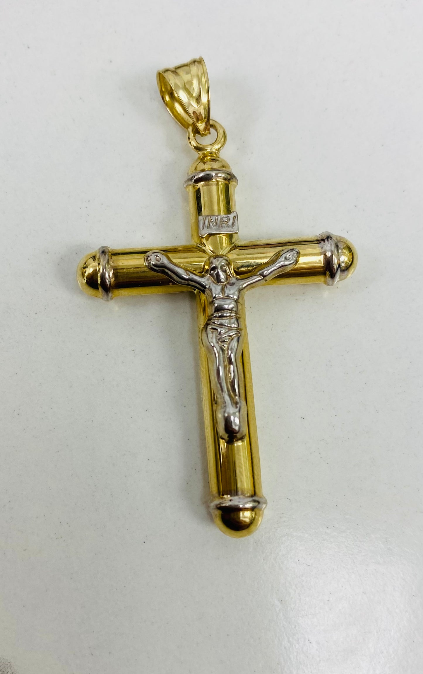 Dije de cruz Semisolido 14k