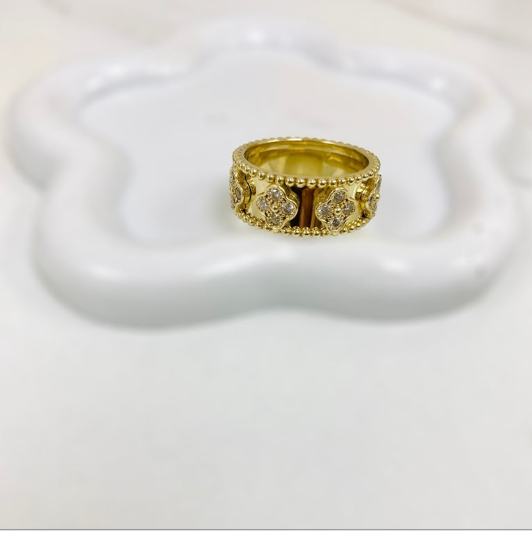 Anillo clover 10 k
