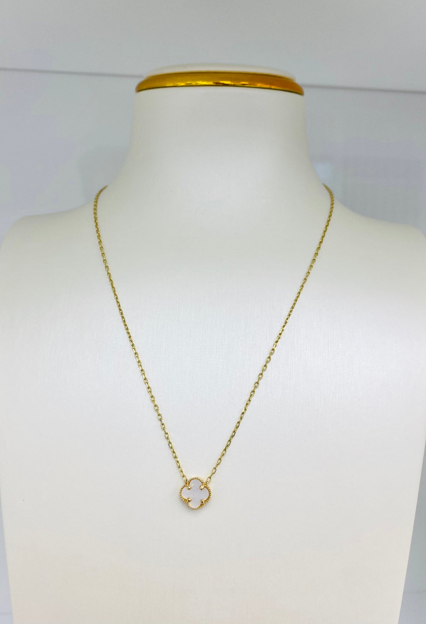 Cadena clover blanco