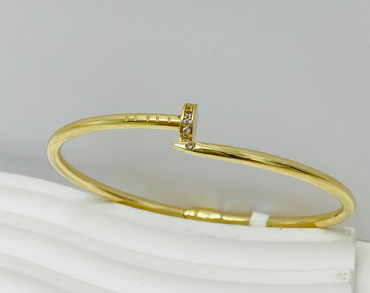 Pulsera de clavo
