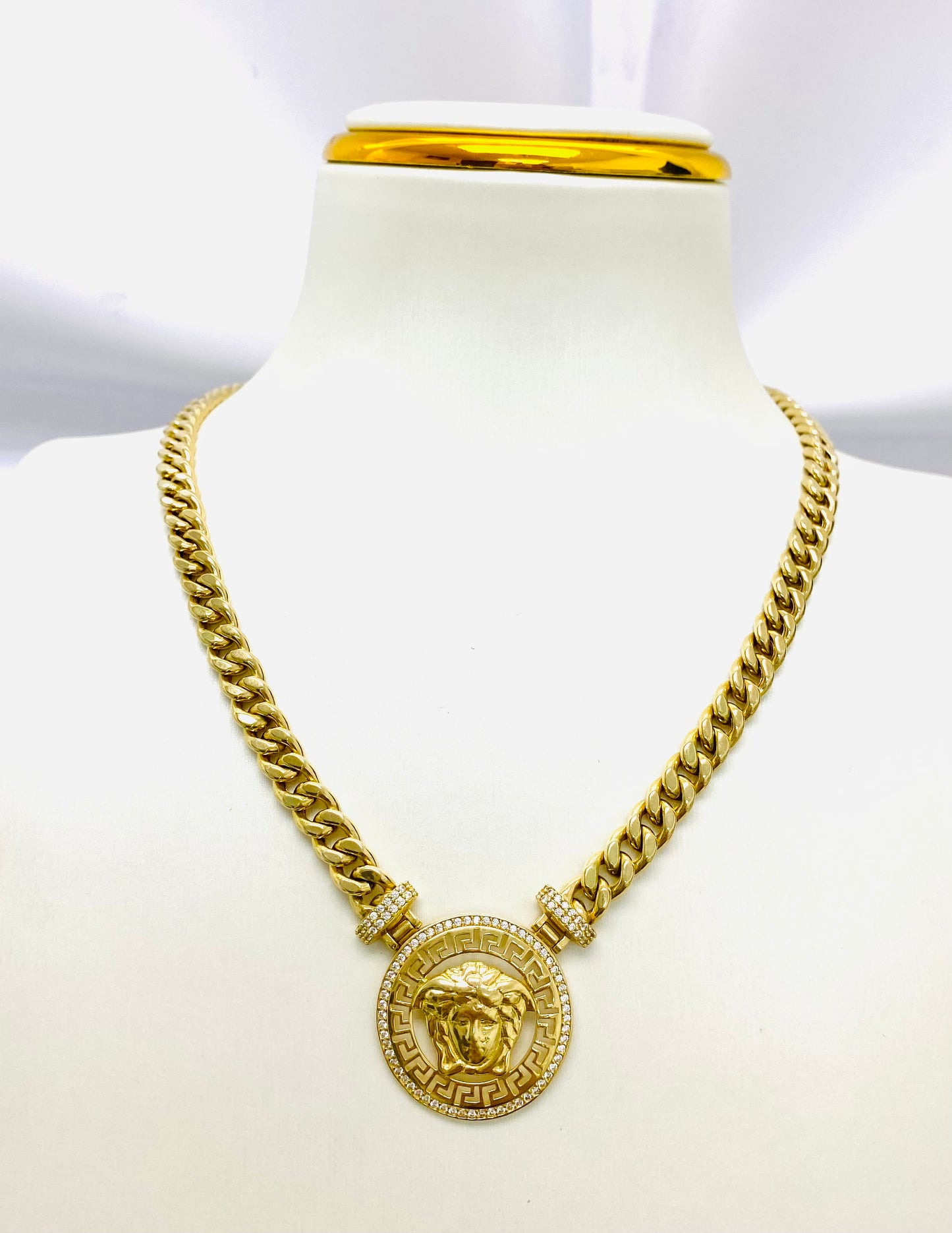 Cadena de medusa 14K