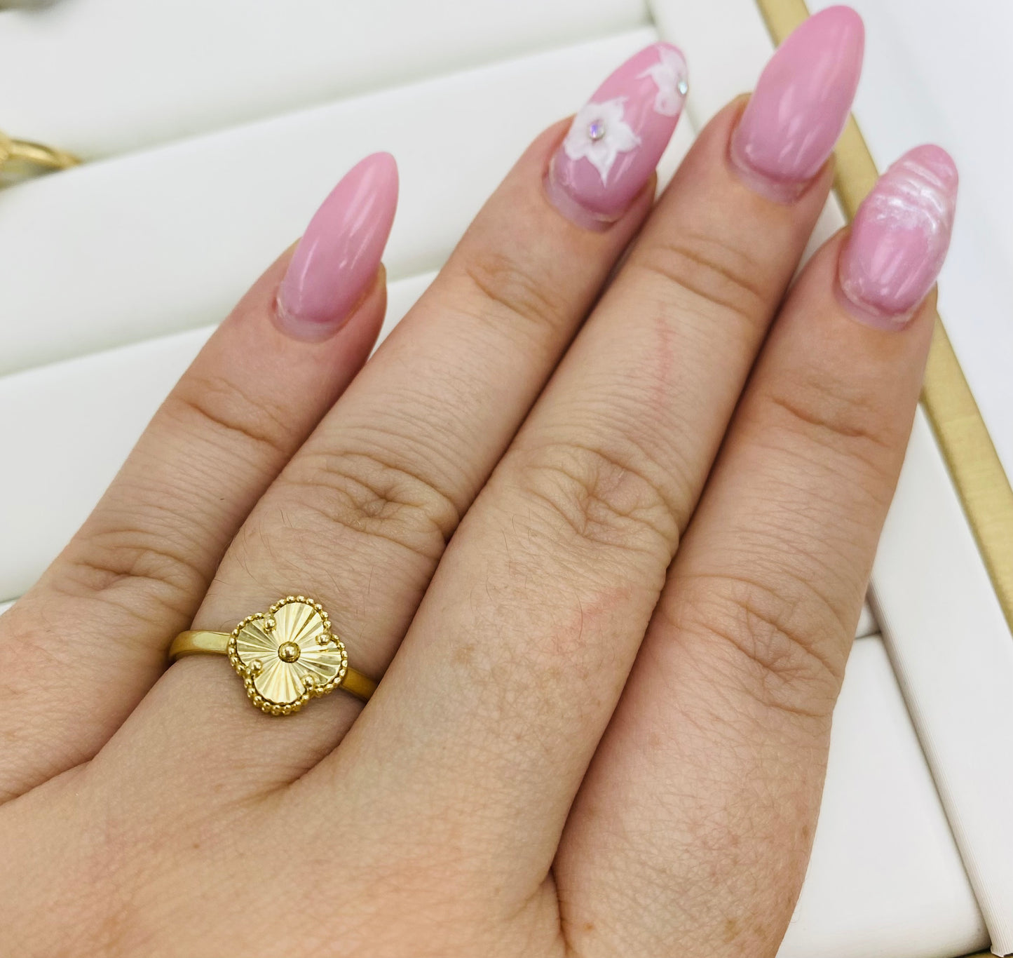 Anillo clover dorado 10k