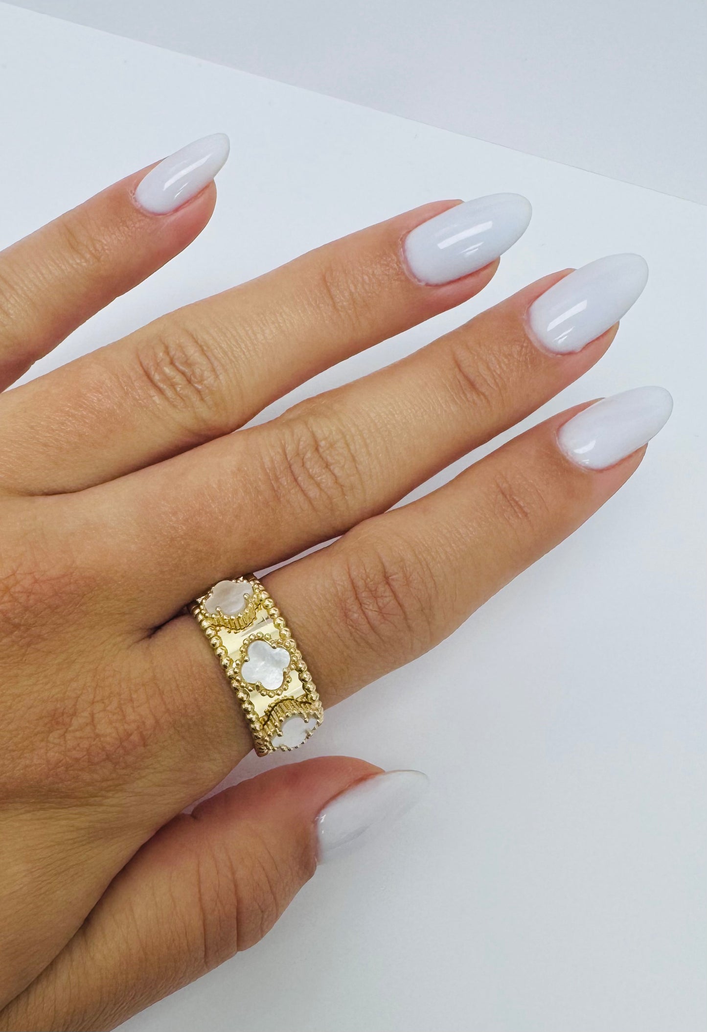 Anillo clover blanco 14k