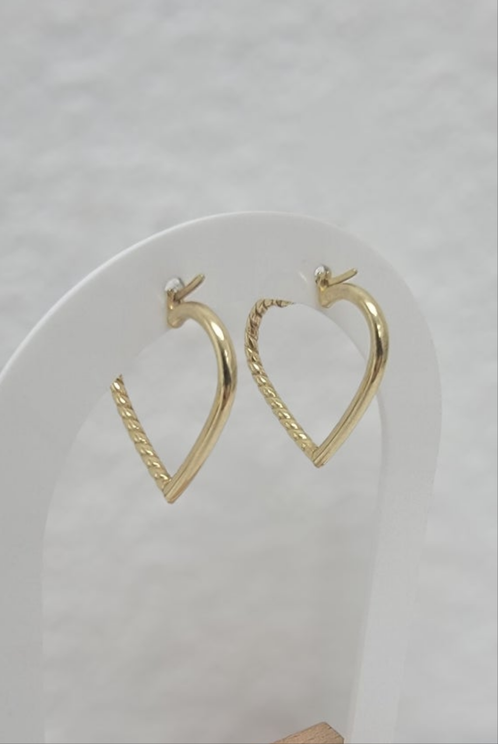 Argollas de corazon de 14K