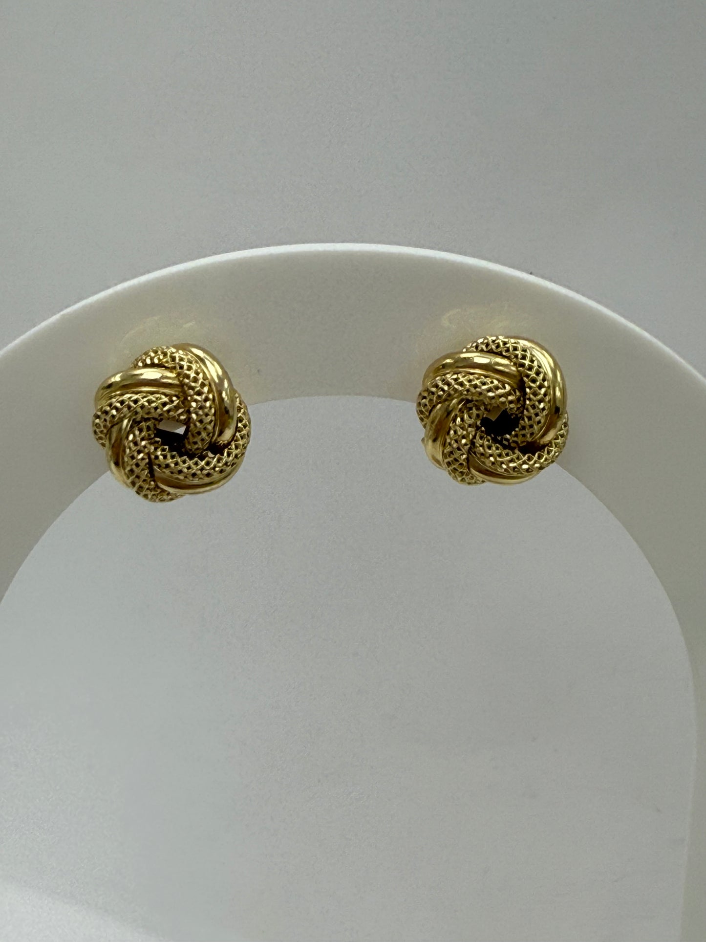 Aretes de nudos 14K