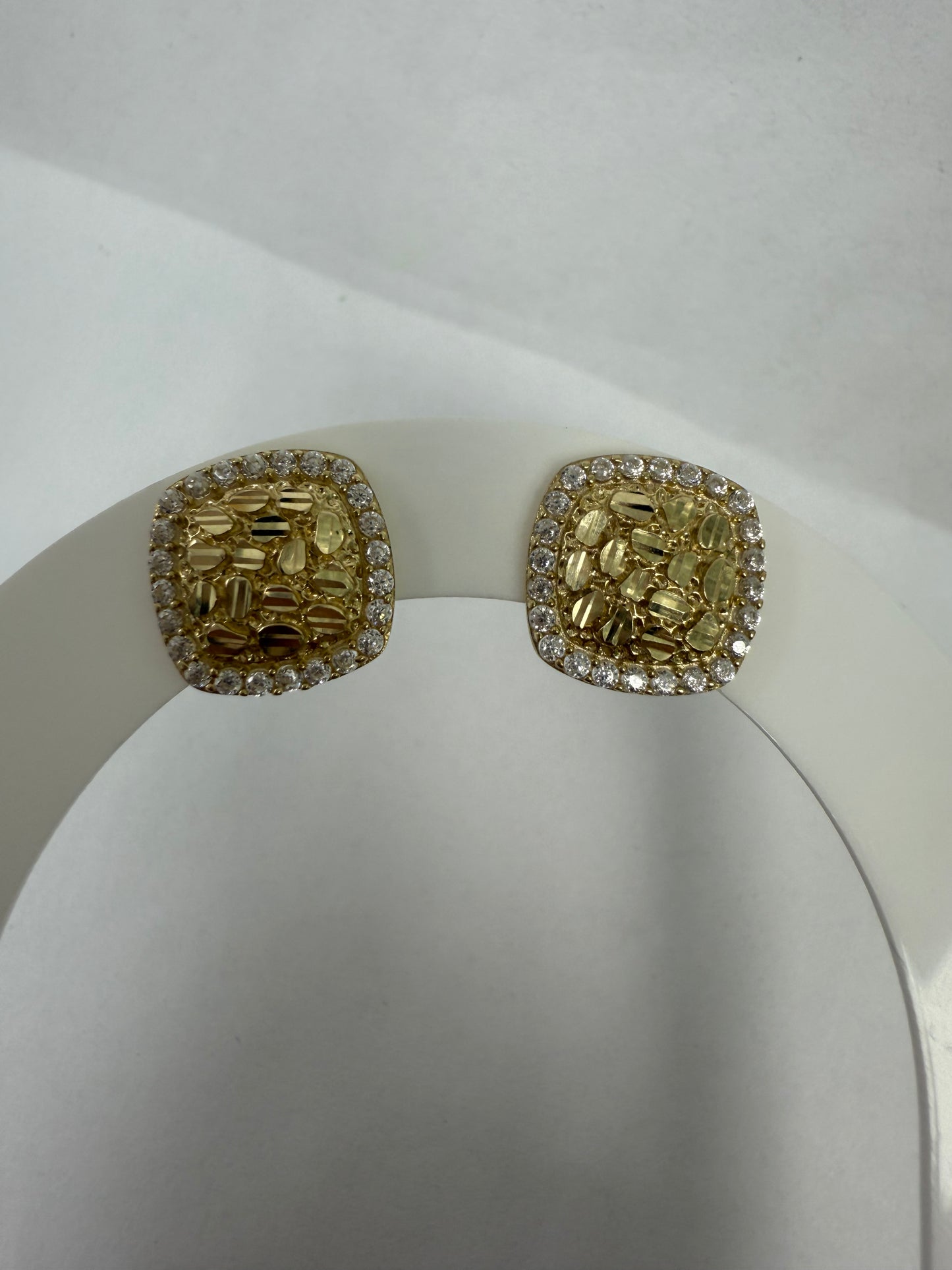Aretes cuadrados nuggets 10K