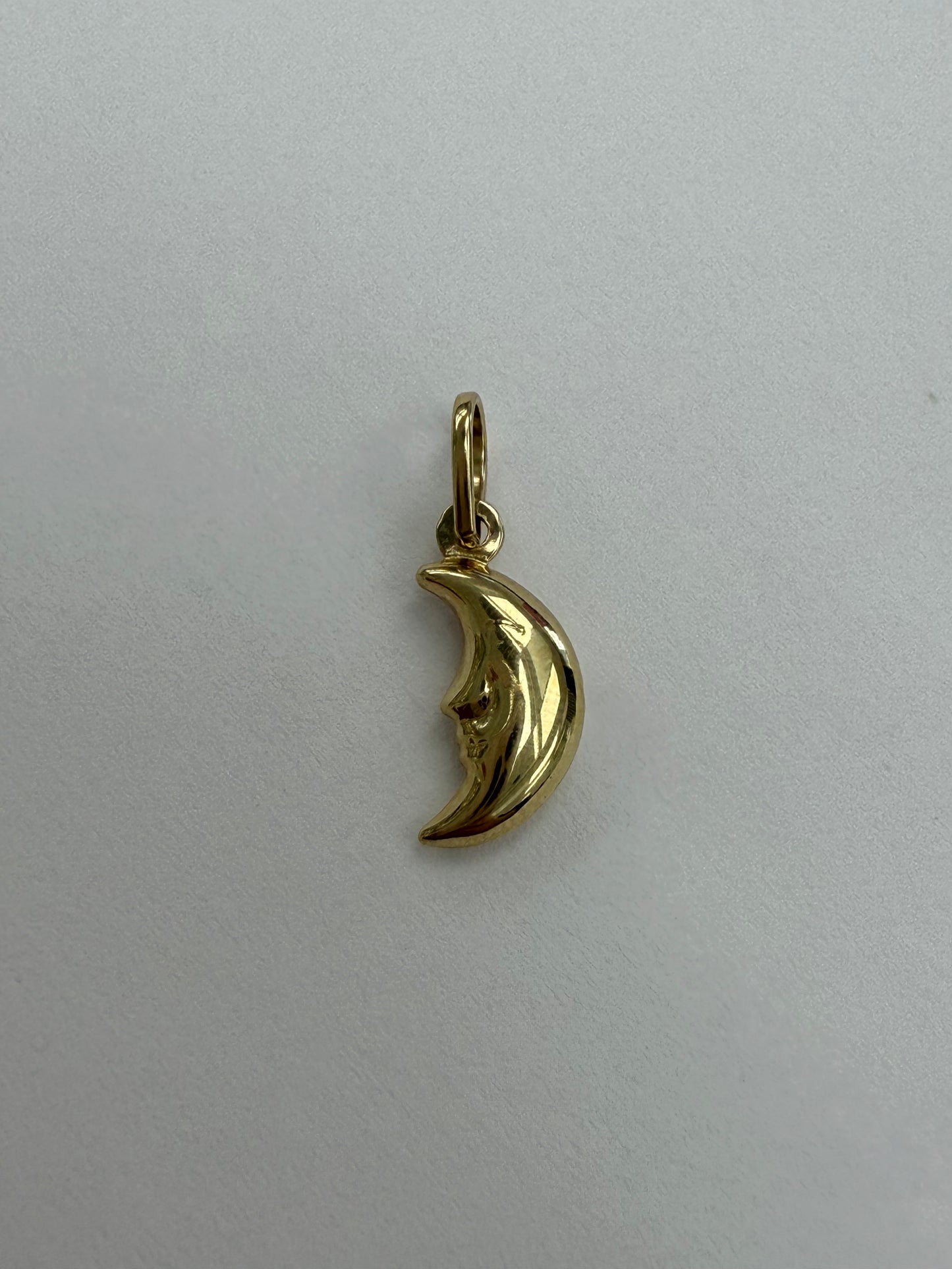 Dije de luna 14K