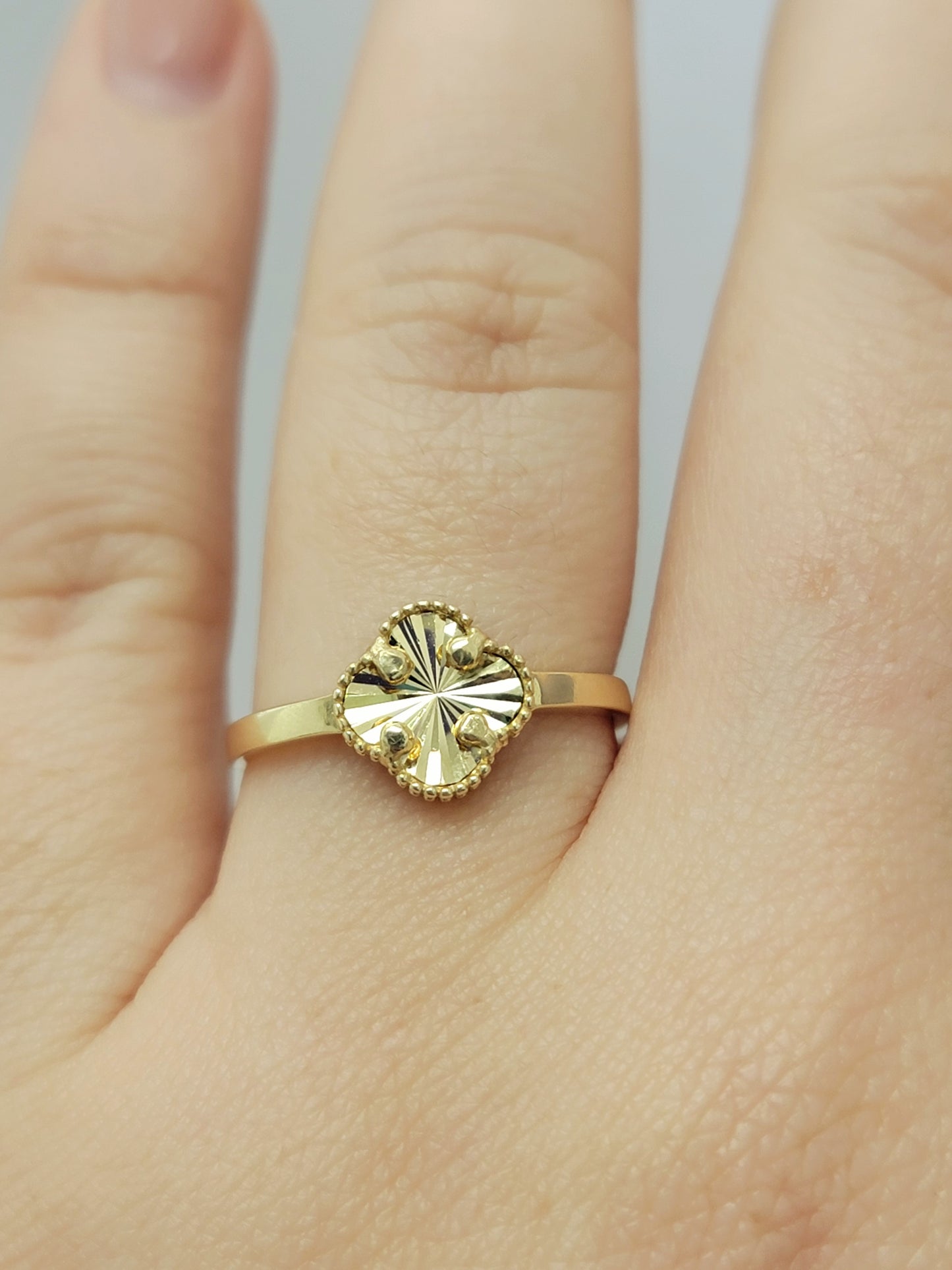 Anillo clover dorado 14K