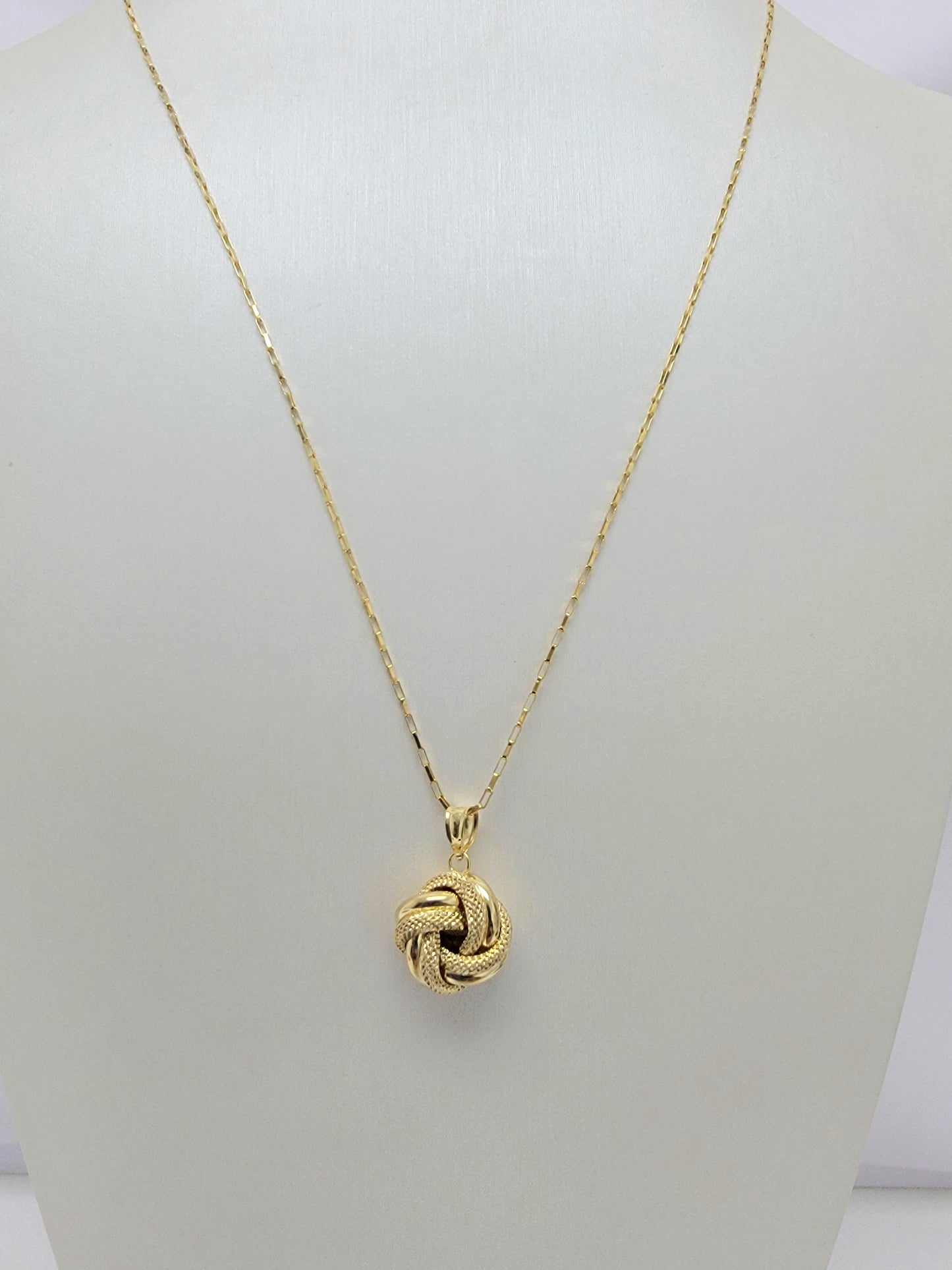 Cadena de nudo 14K