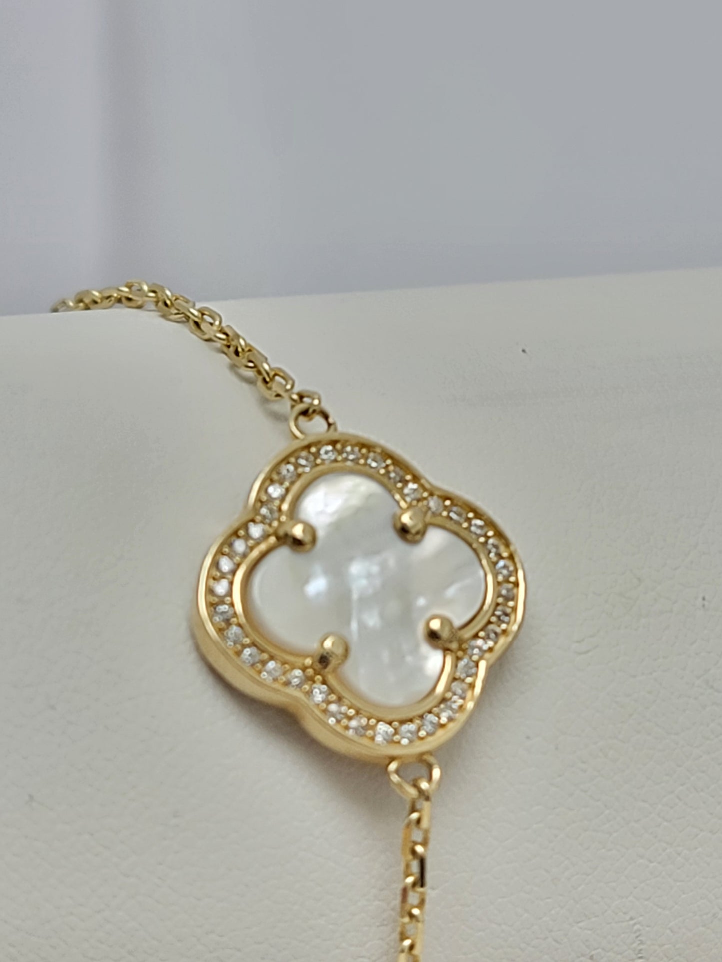 Pulsera clover 14k