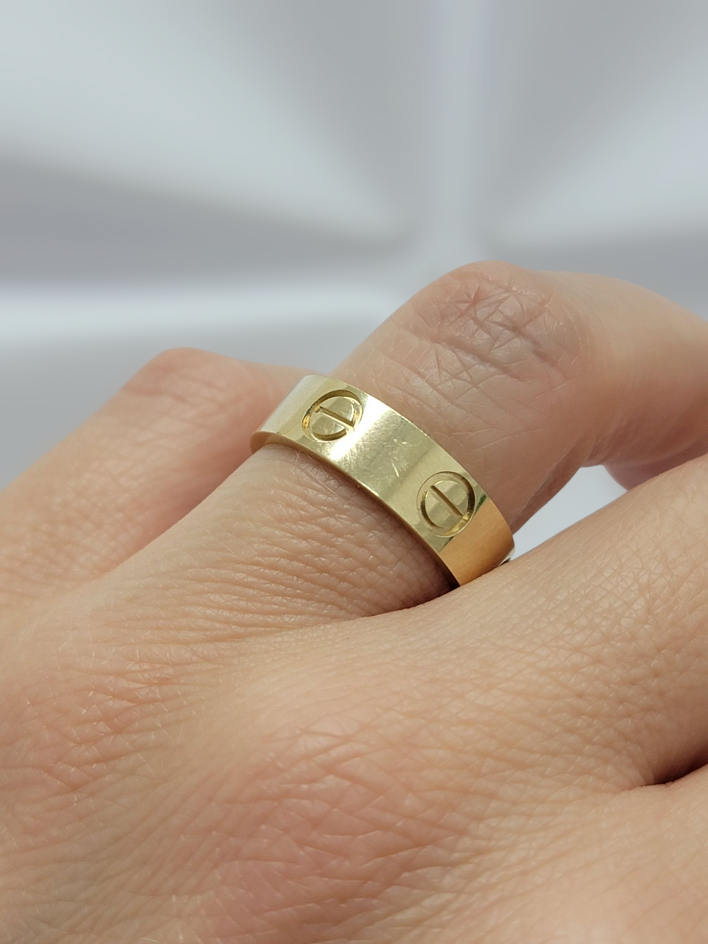 Anillo carti sólido 10k