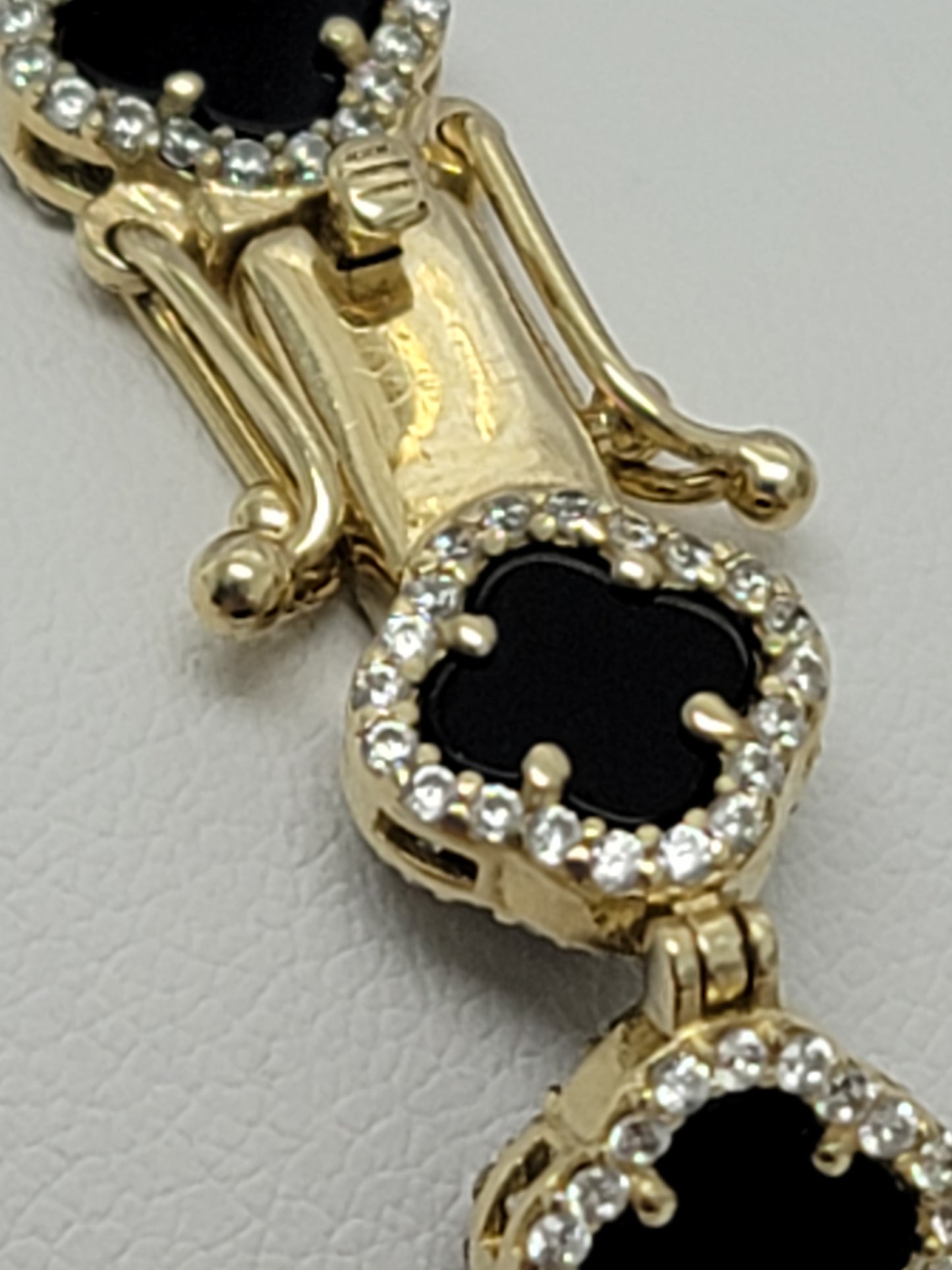 Pulsera clover negra 10k