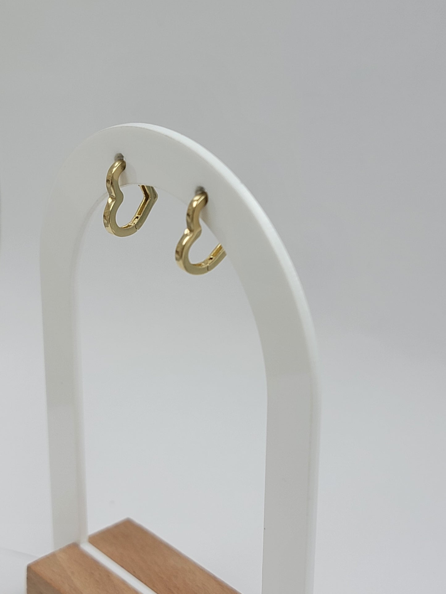 Argollas en forma corazon 14K