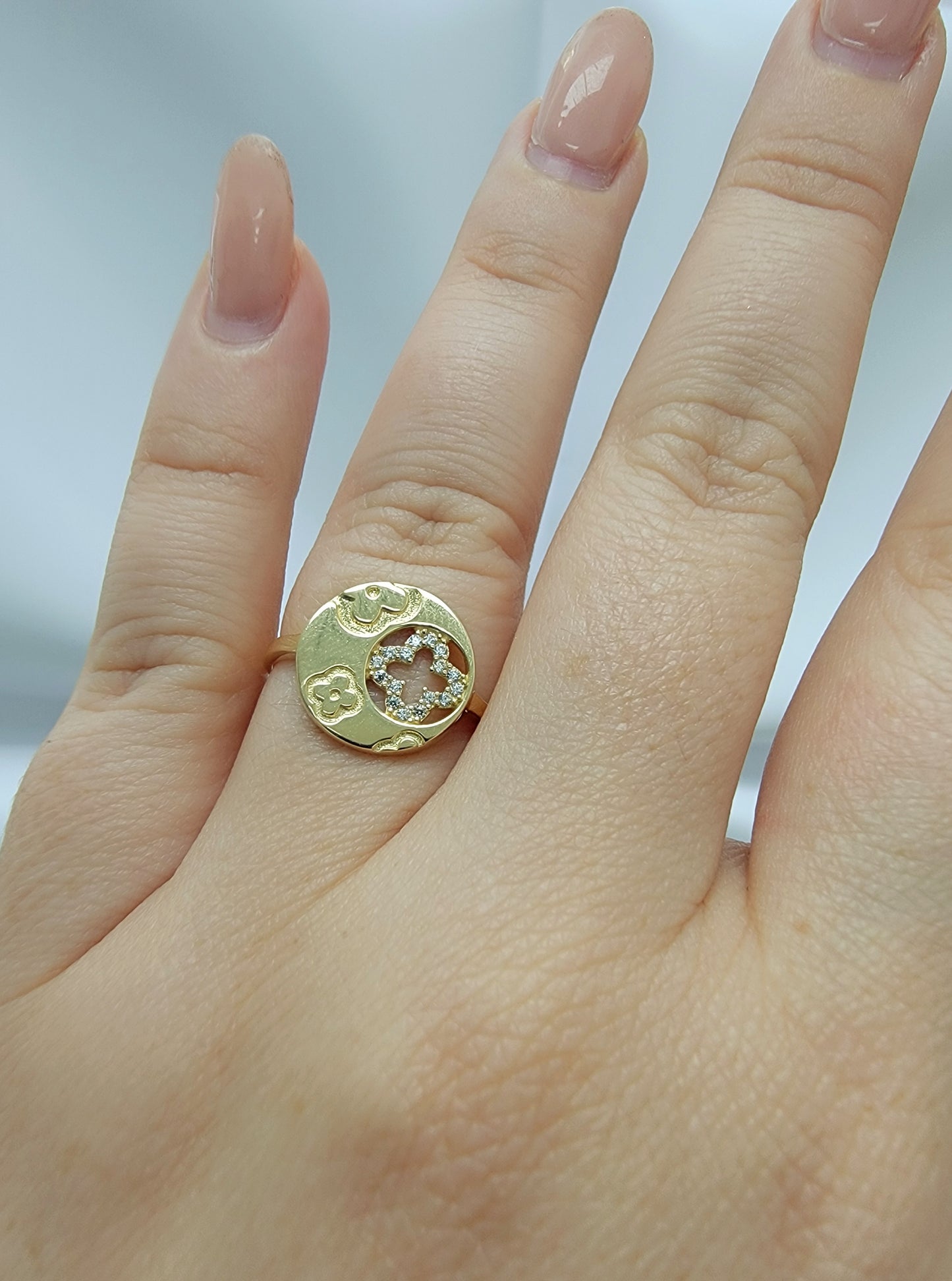 Anillo con trébol 14k