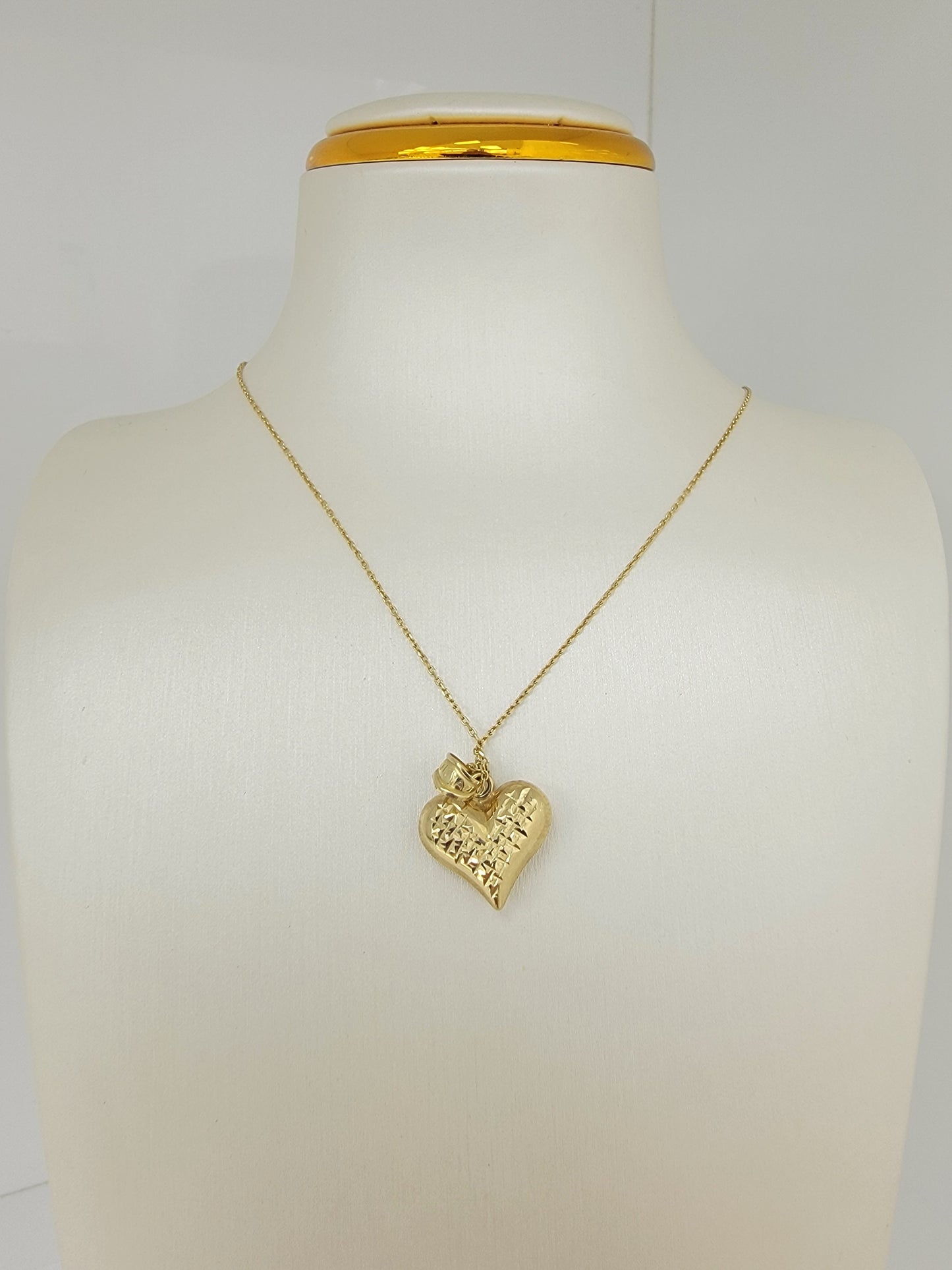 Cadena de corazon tamaño mediano 14k