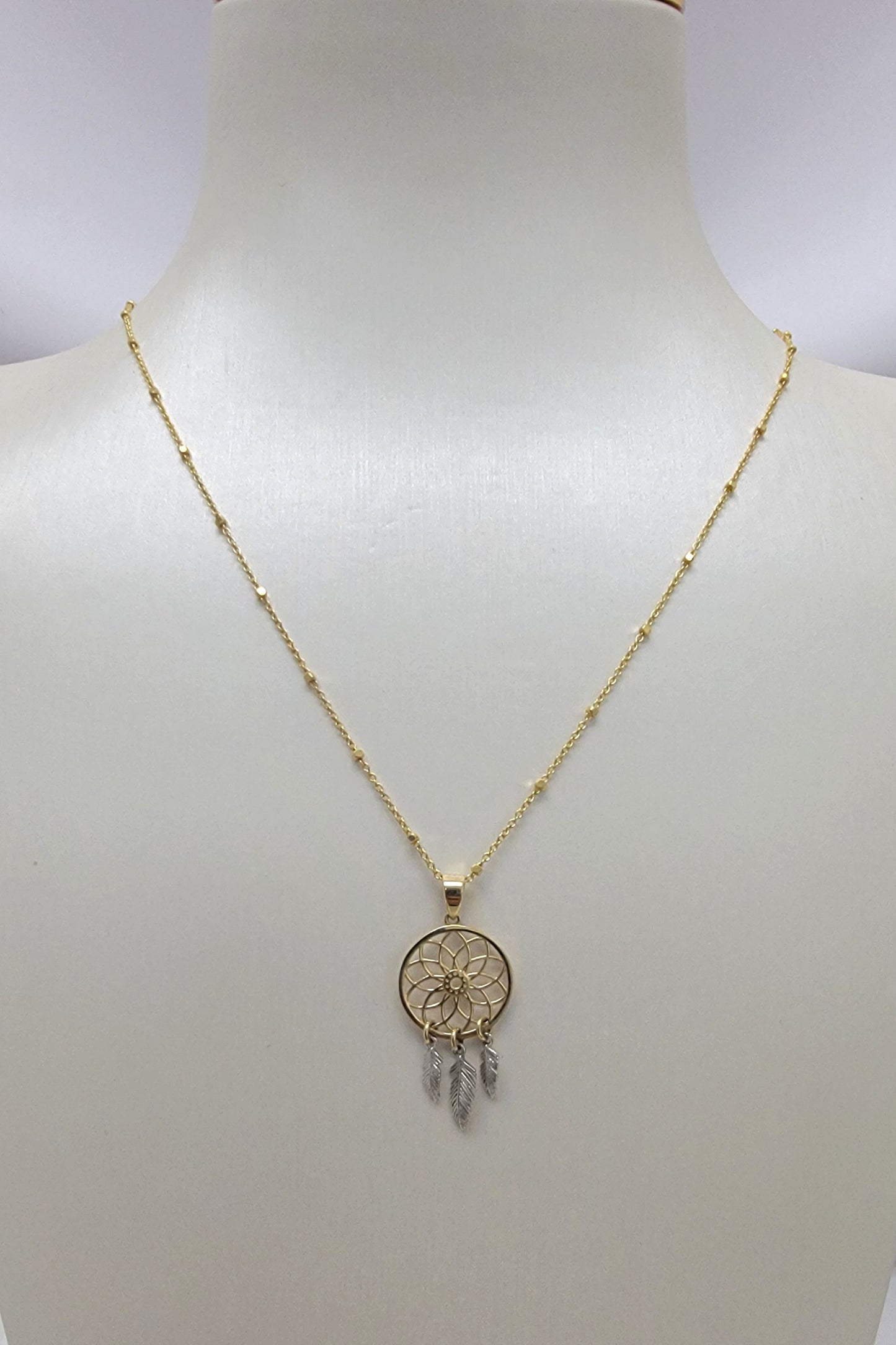 Cadena con dije de atrapa sueño 14k