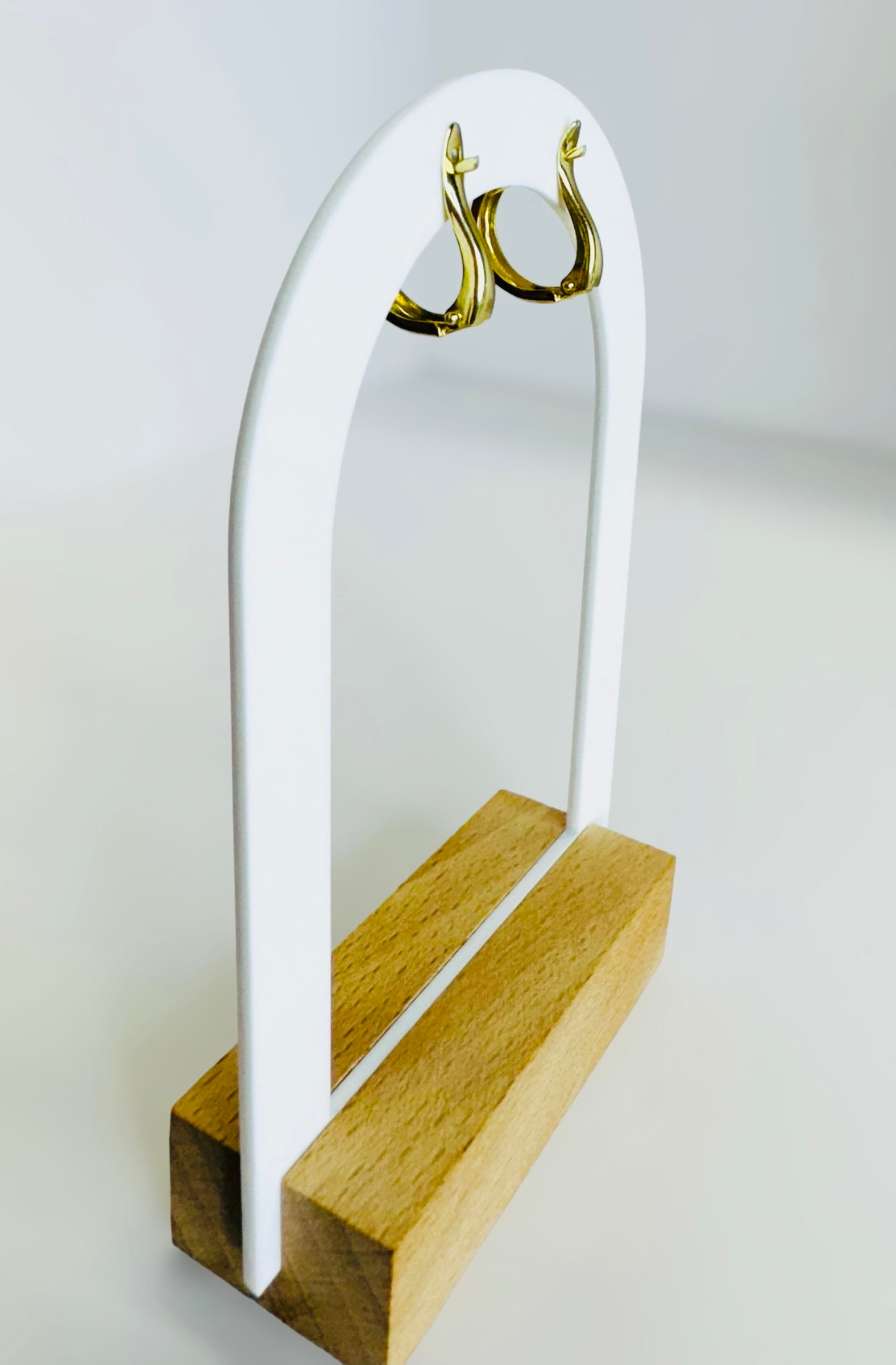 Argollas con cierre omega 14k