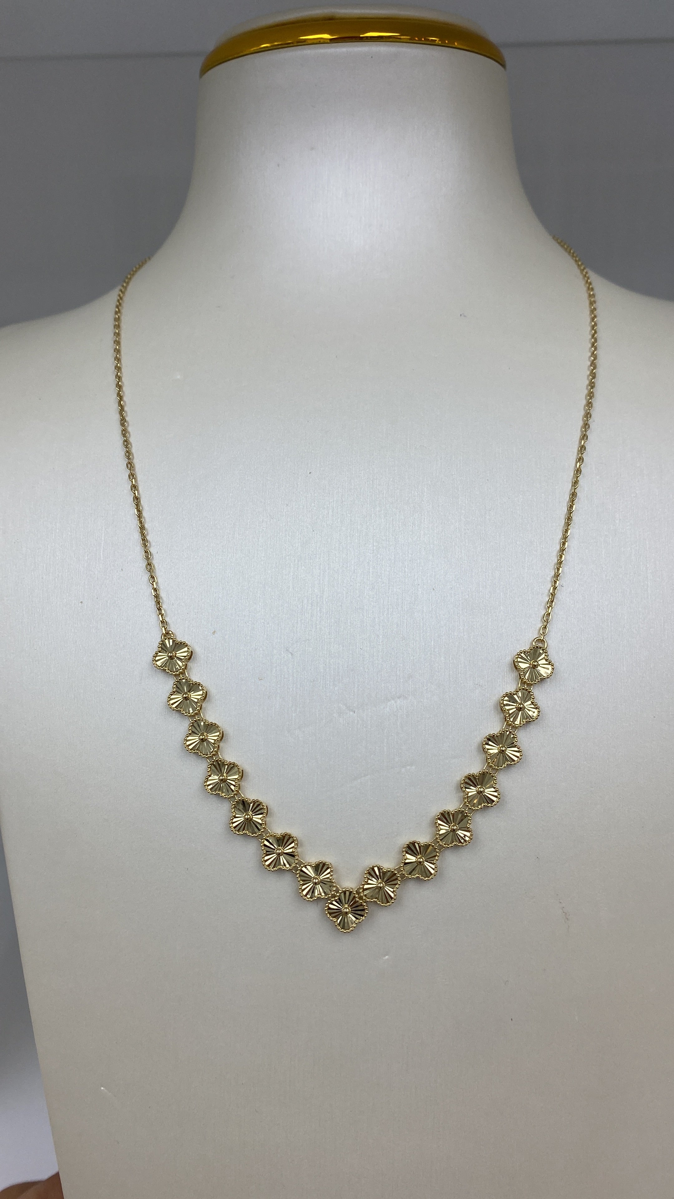 Cadena clover 14 k size 18