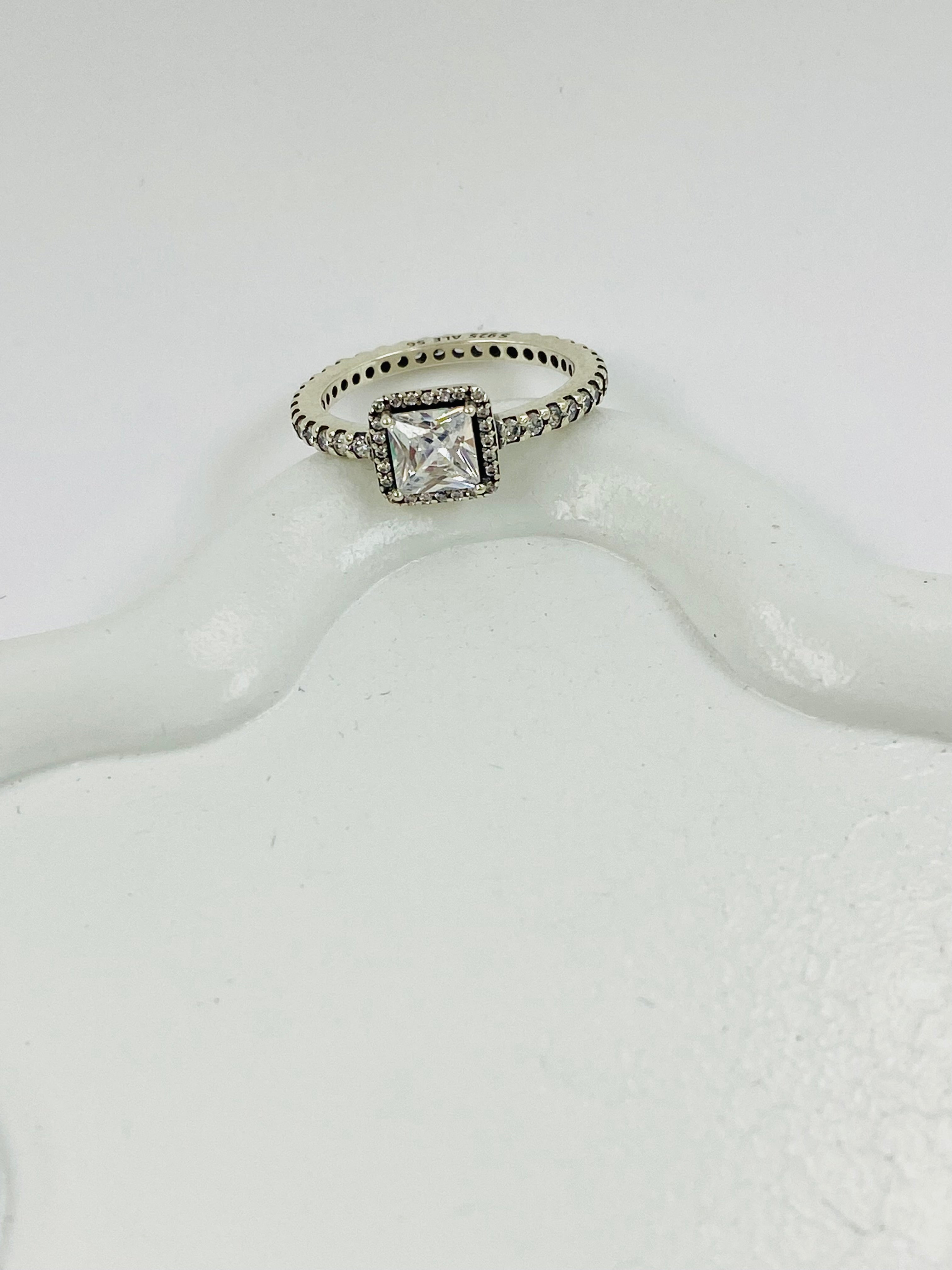 Anillo piedra cuadrada de Plata