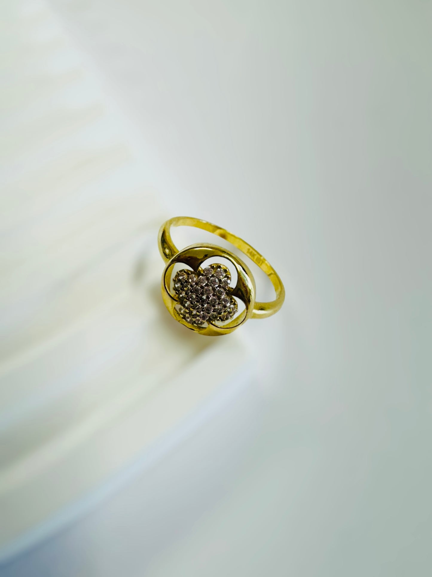 Anillo clover 14k