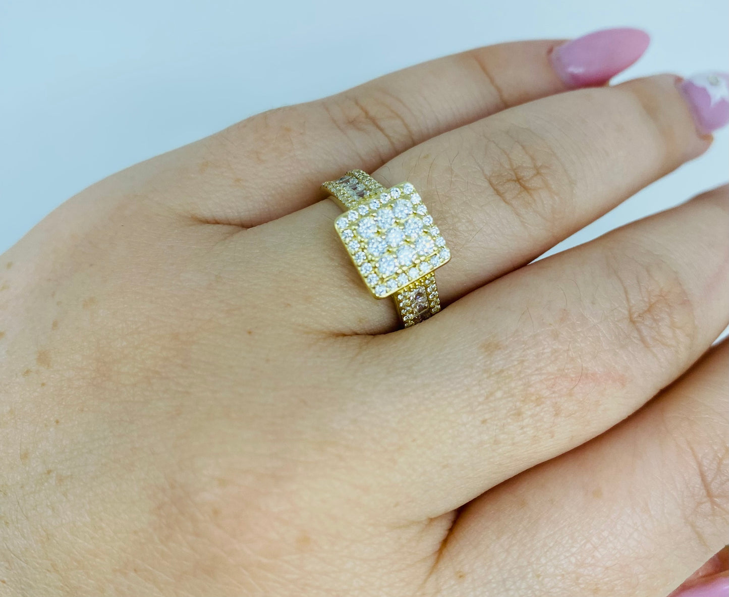 Anillo cuadrado 14k