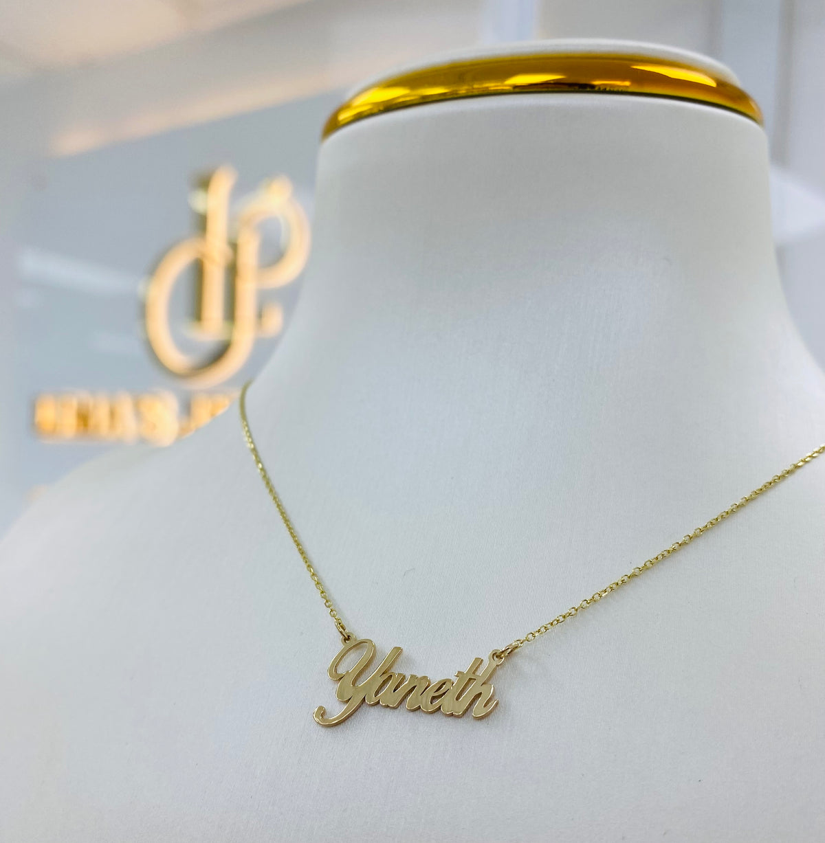 Cadena con nombre 14K