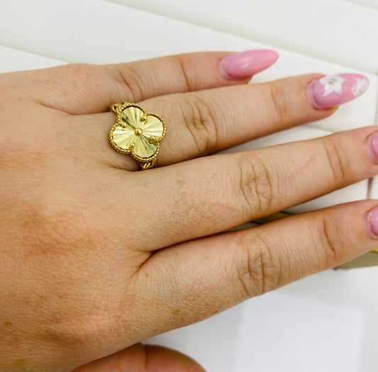Anillo clover dorado 10k