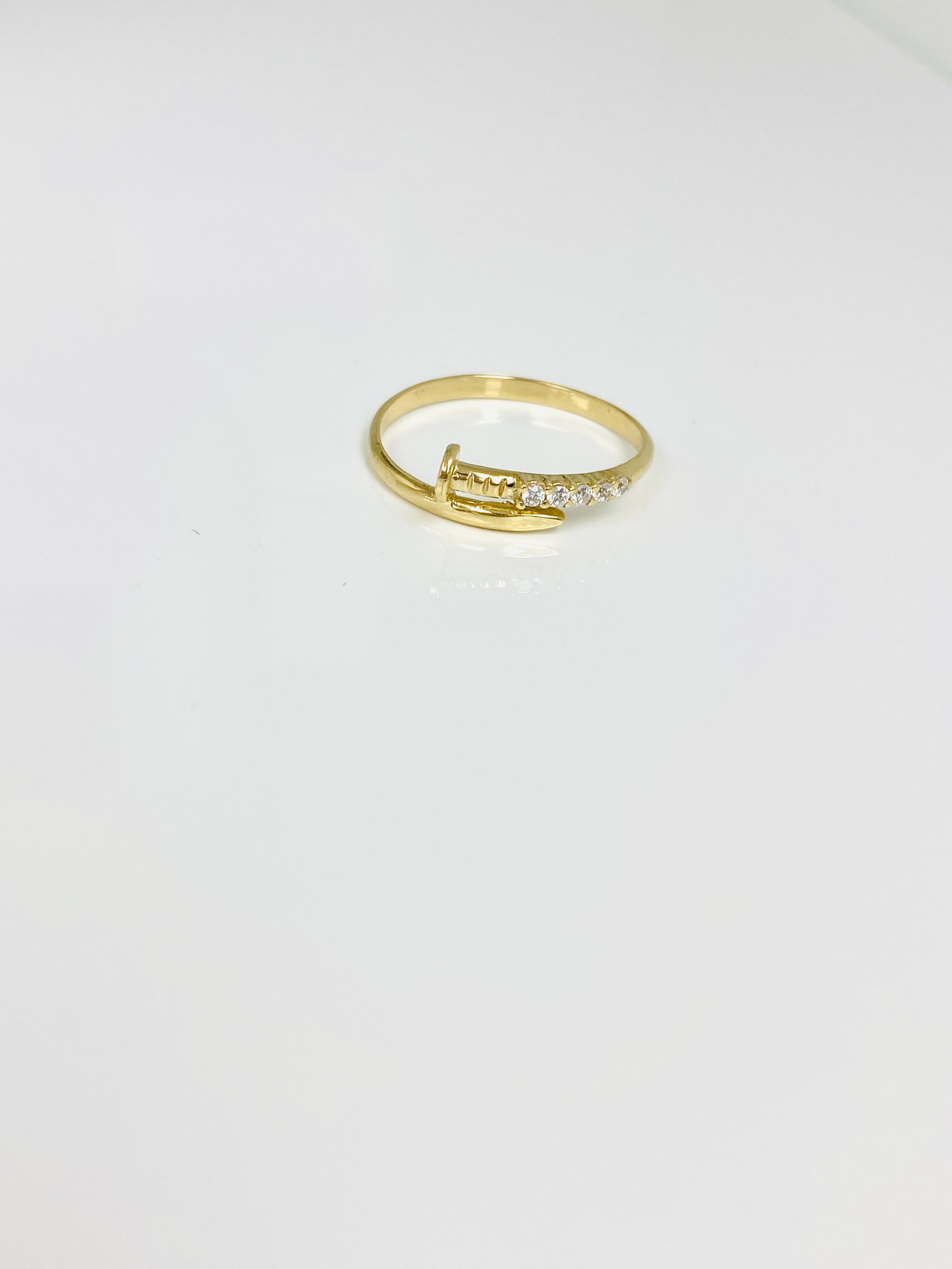 Anillo clavo 14 K