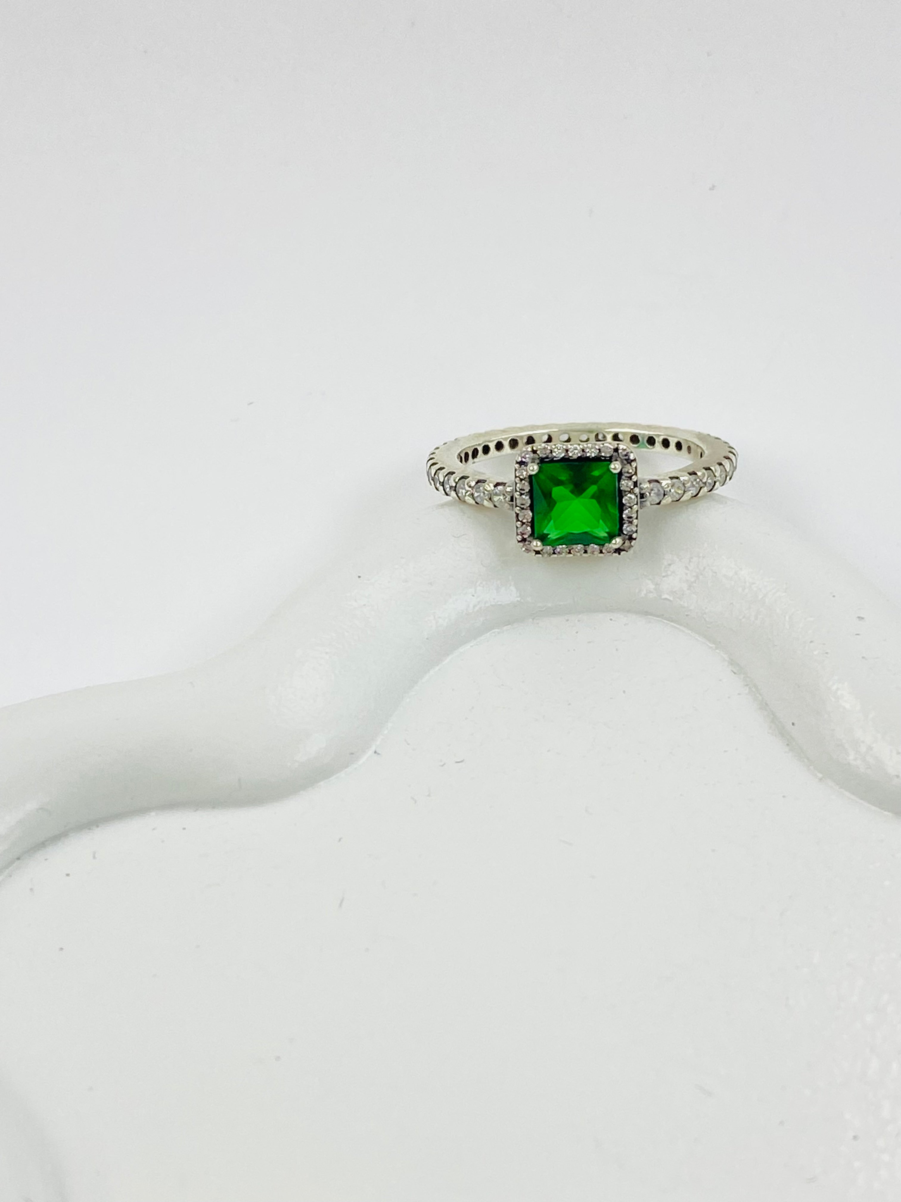 Anillo de piedra cuadrada de Plata 925