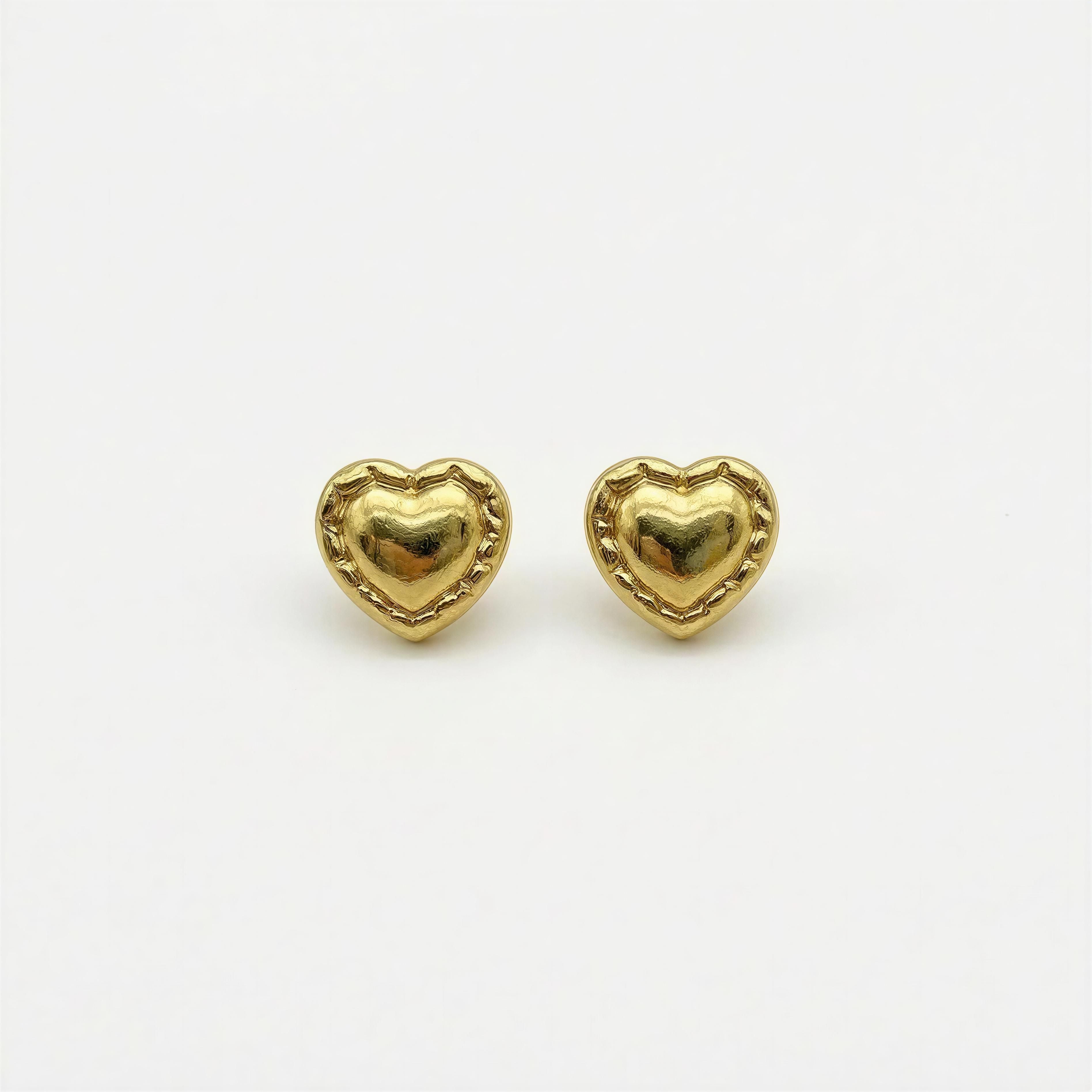 Aretes de corazon 18K
