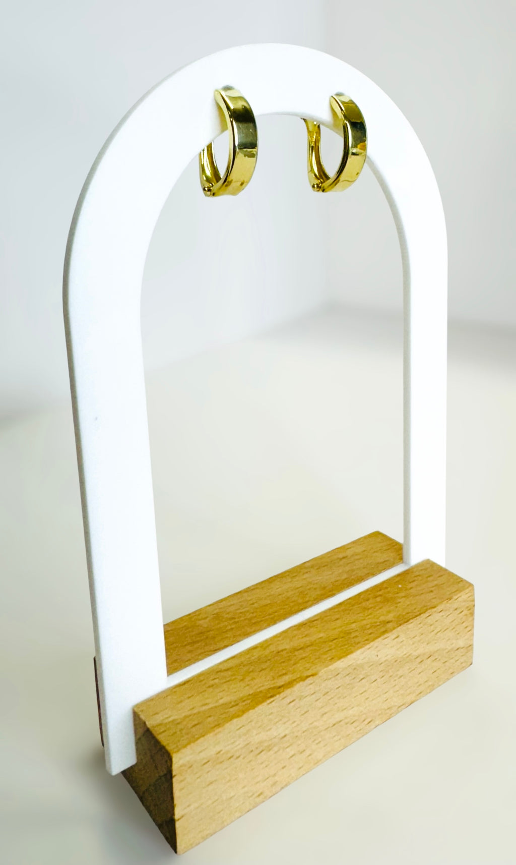 Argollas con cierre omega 14k