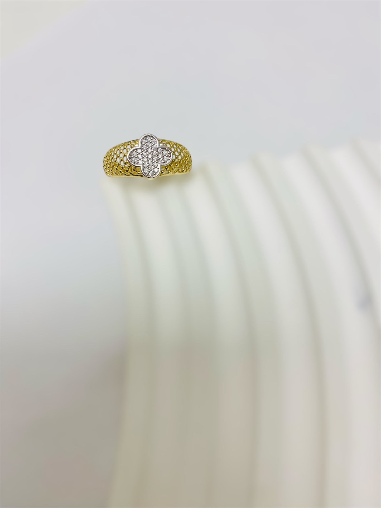 Anillo de flor 14 k