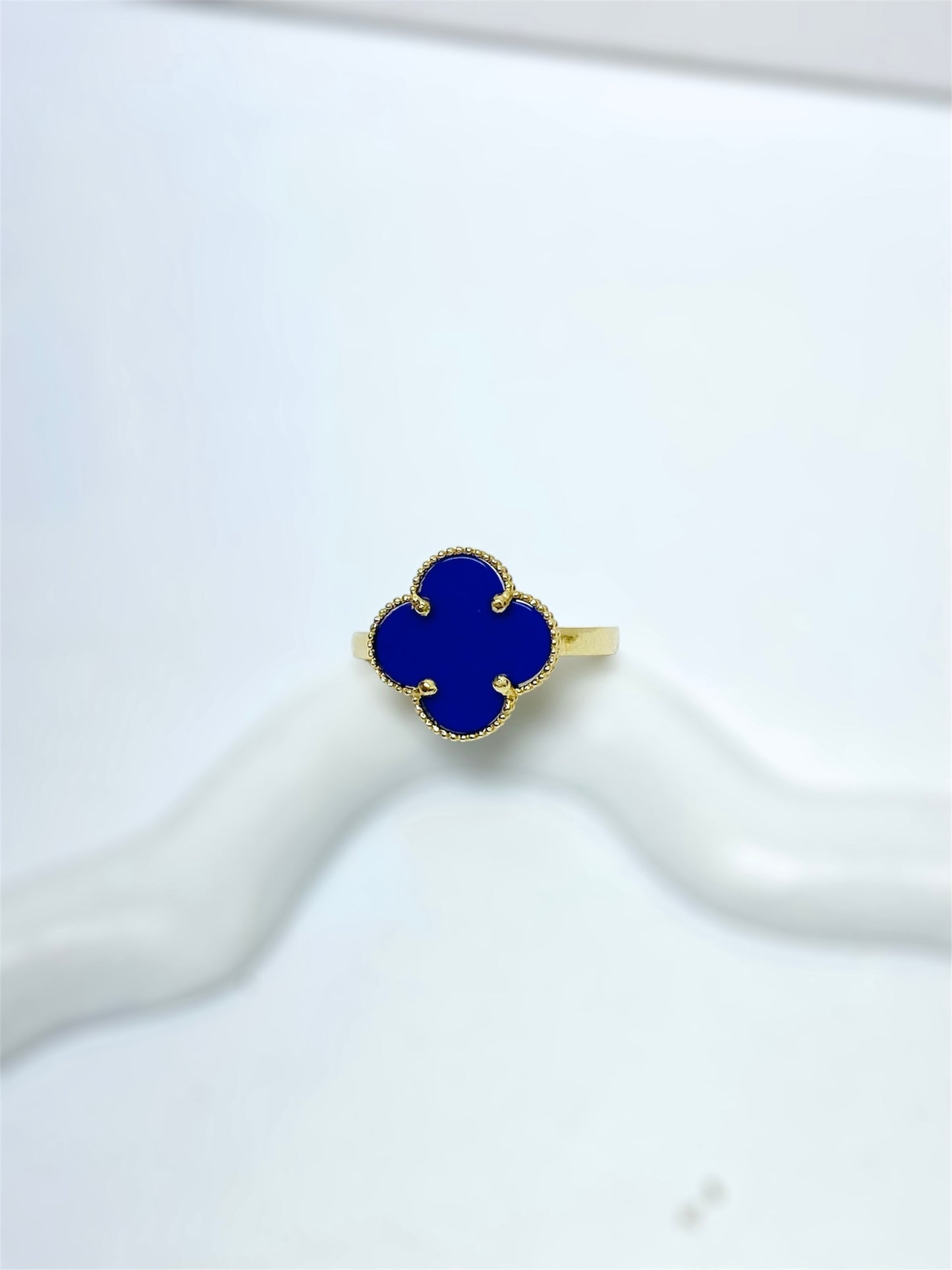 Anillo clover oscuro 14K