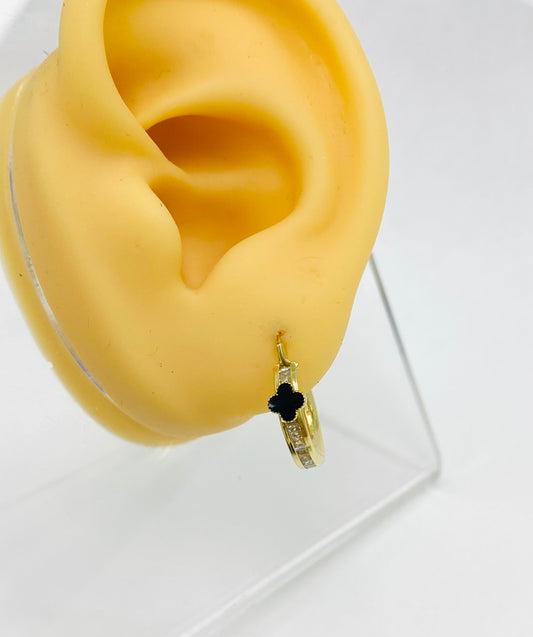Argollas clover pequeño 14K