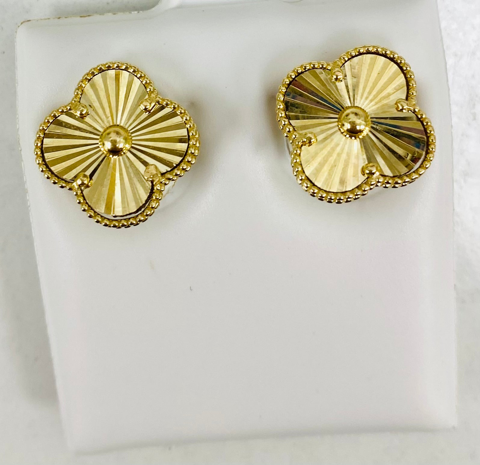 Aretes cliver dorados 10 k