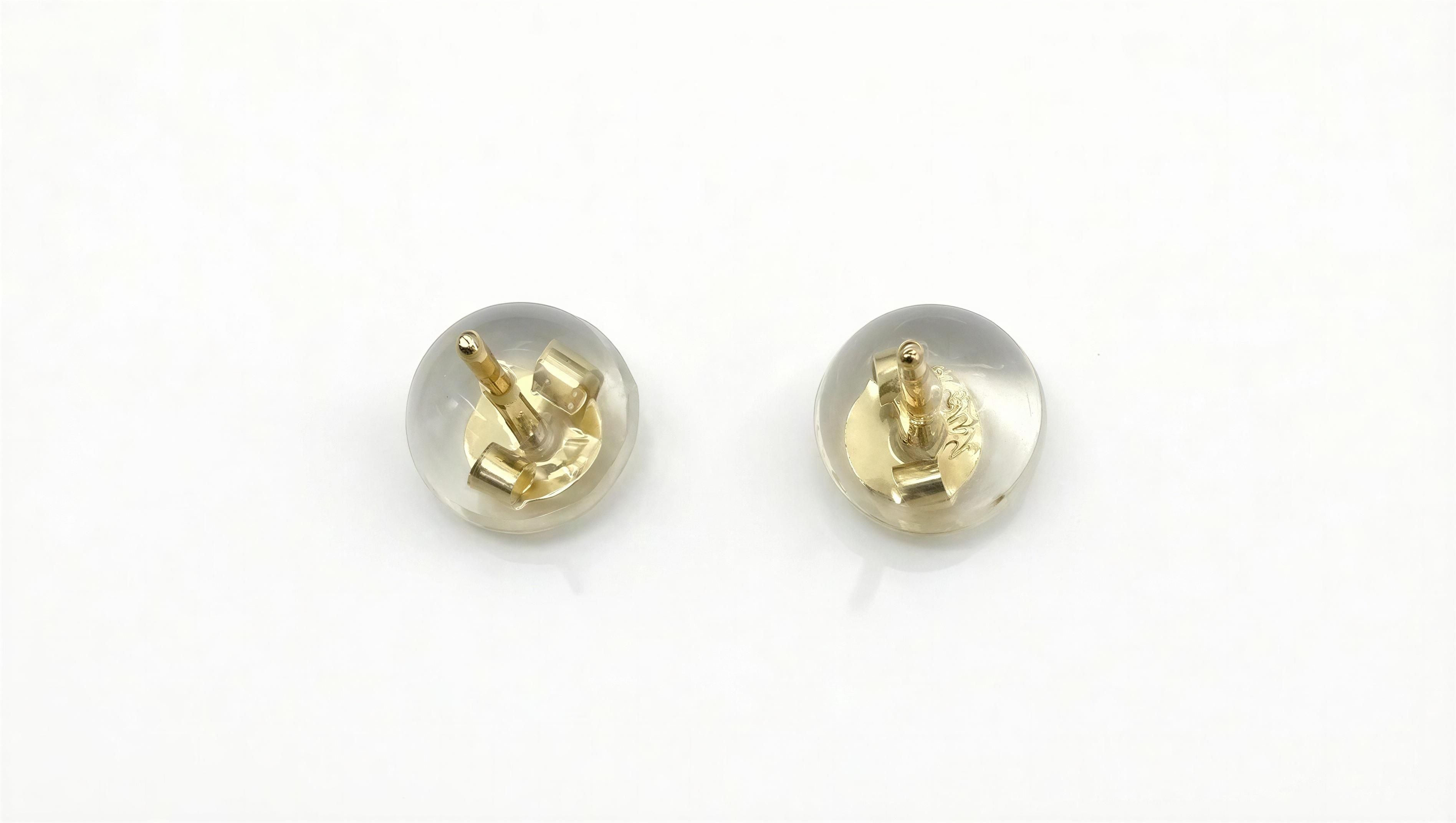 Aretes pequeños mariposa 14k