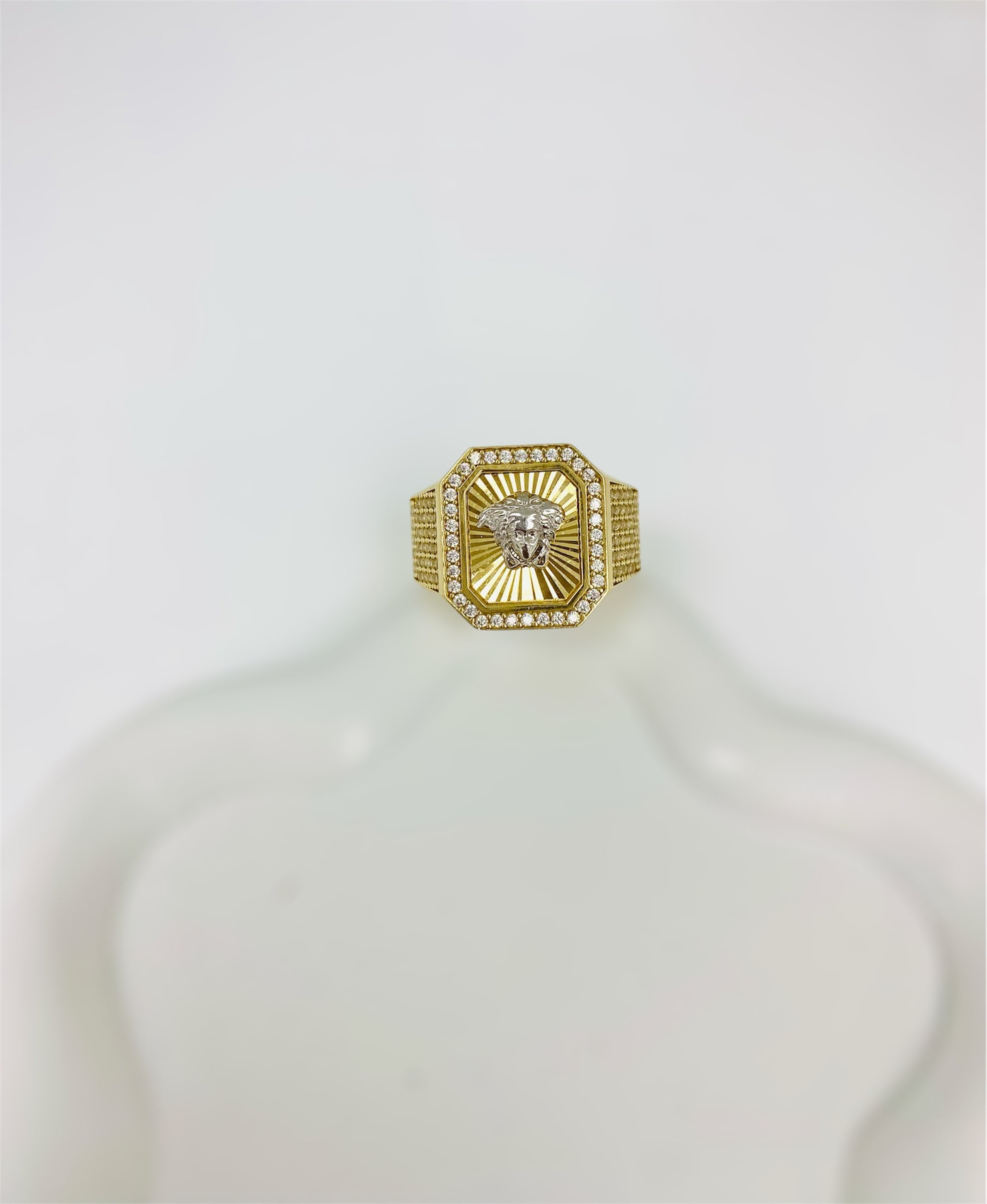 Anillo de medusa 14K