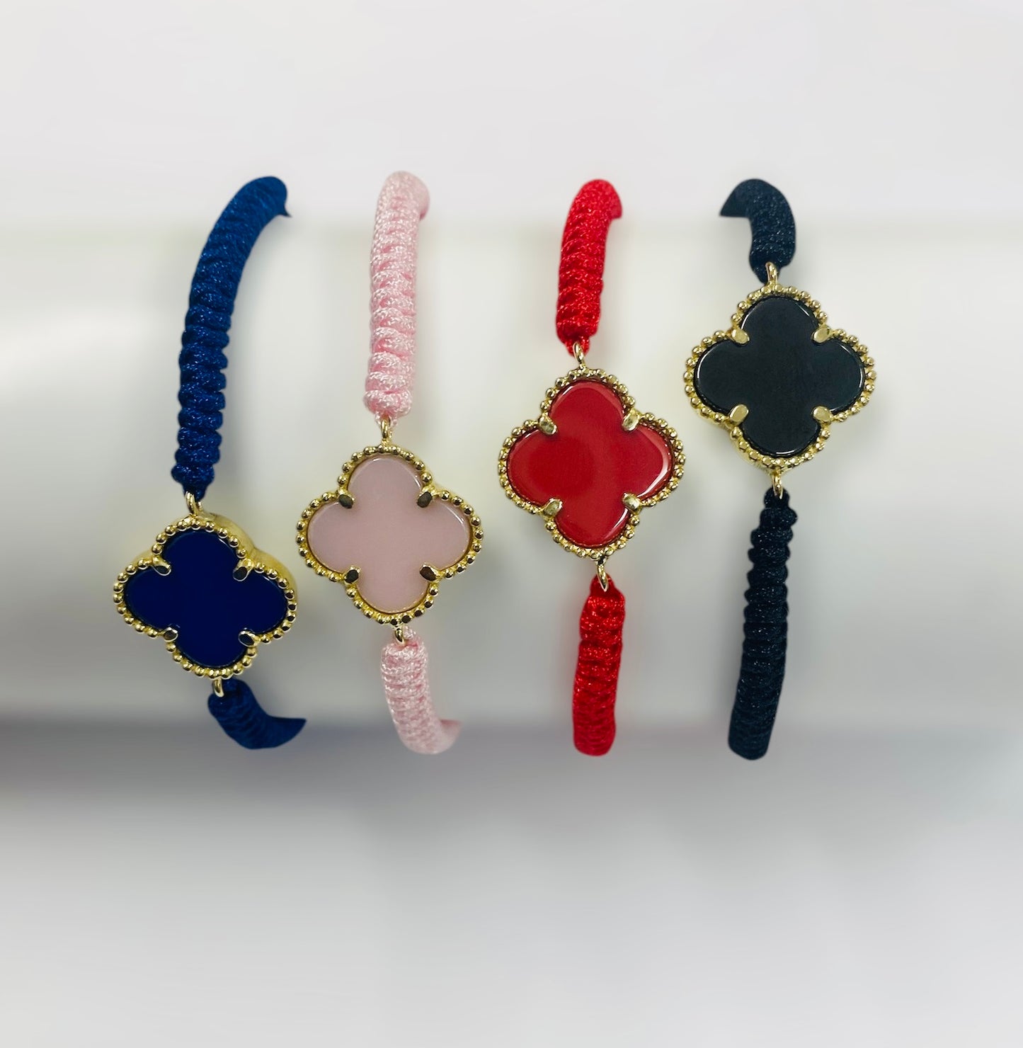 Pulsera de hilo