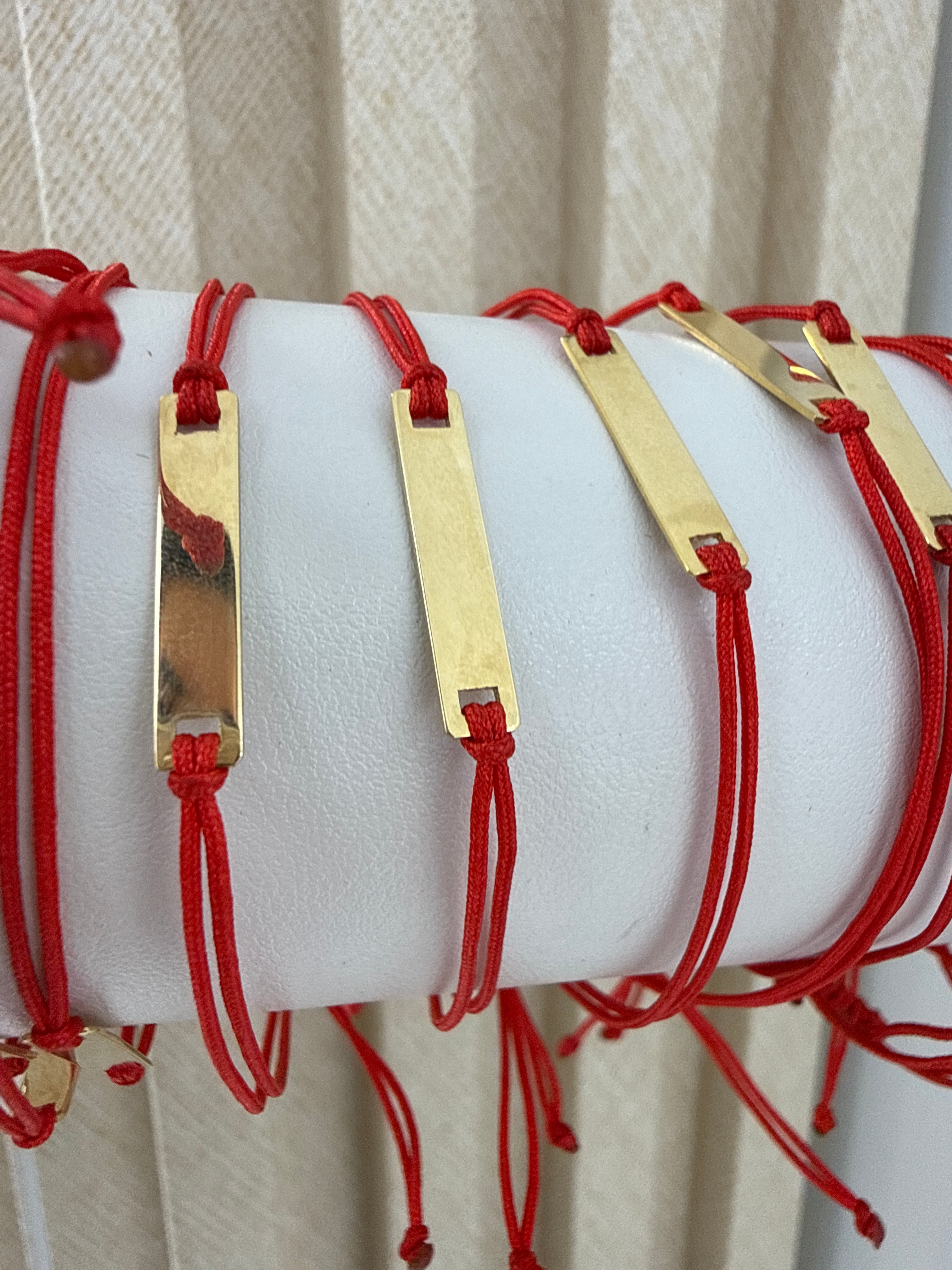Pulsera de hilo 10k