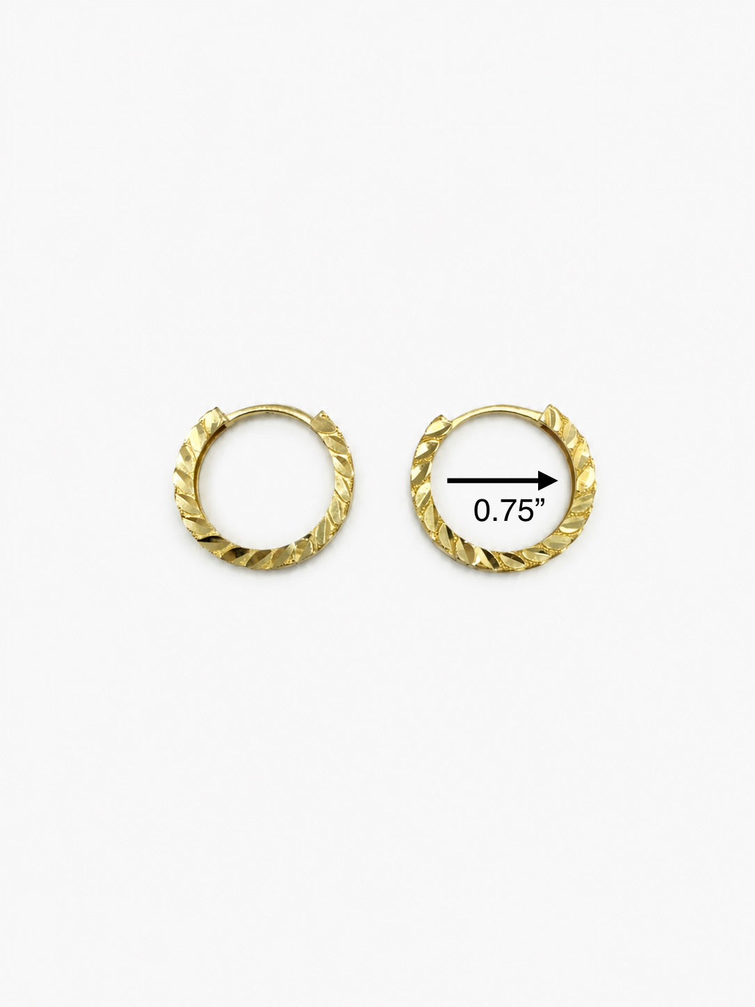Argollas pequeñas con diseño 10k