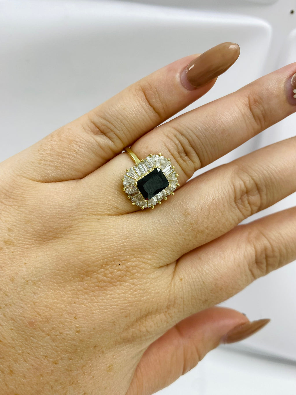 Anillo piedra oscura 10k