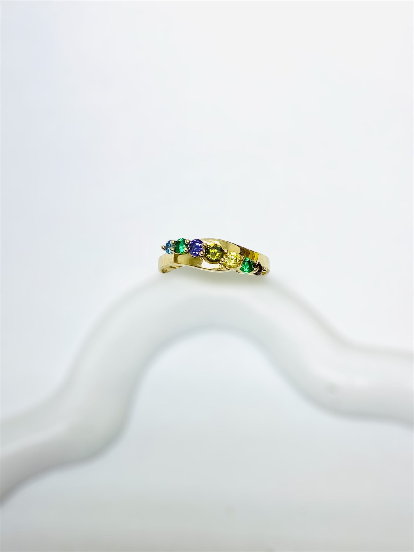 Anillo de piedras en colores 14K