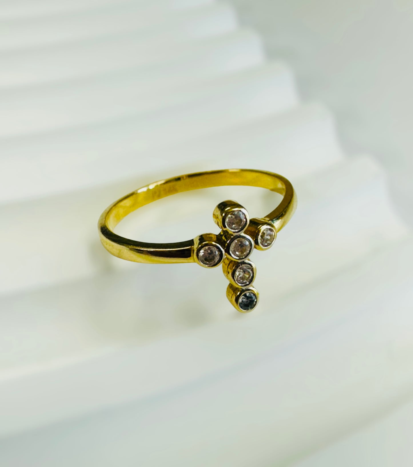 Anillo de cruz 14k