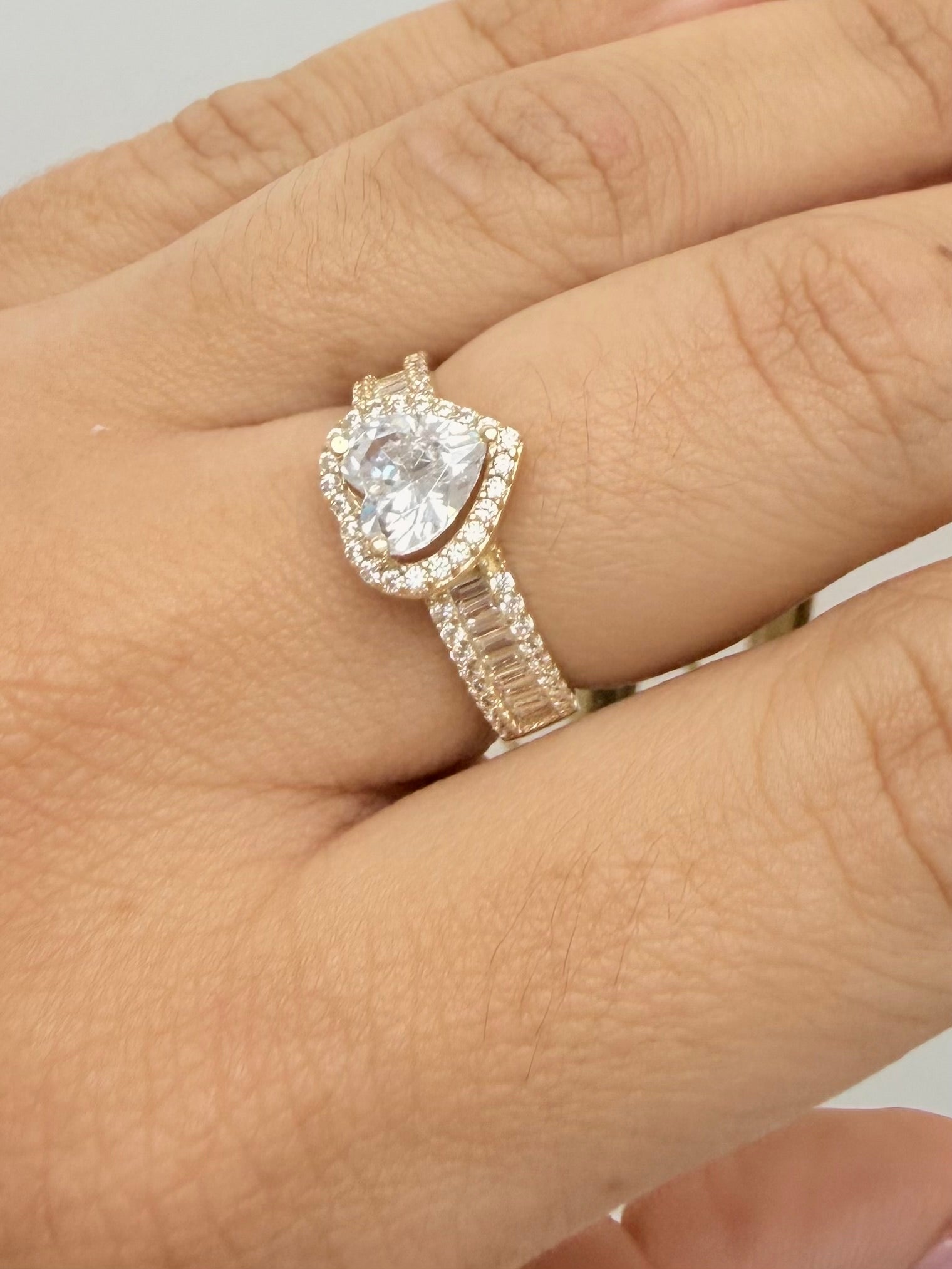 Anillo piedras 10k