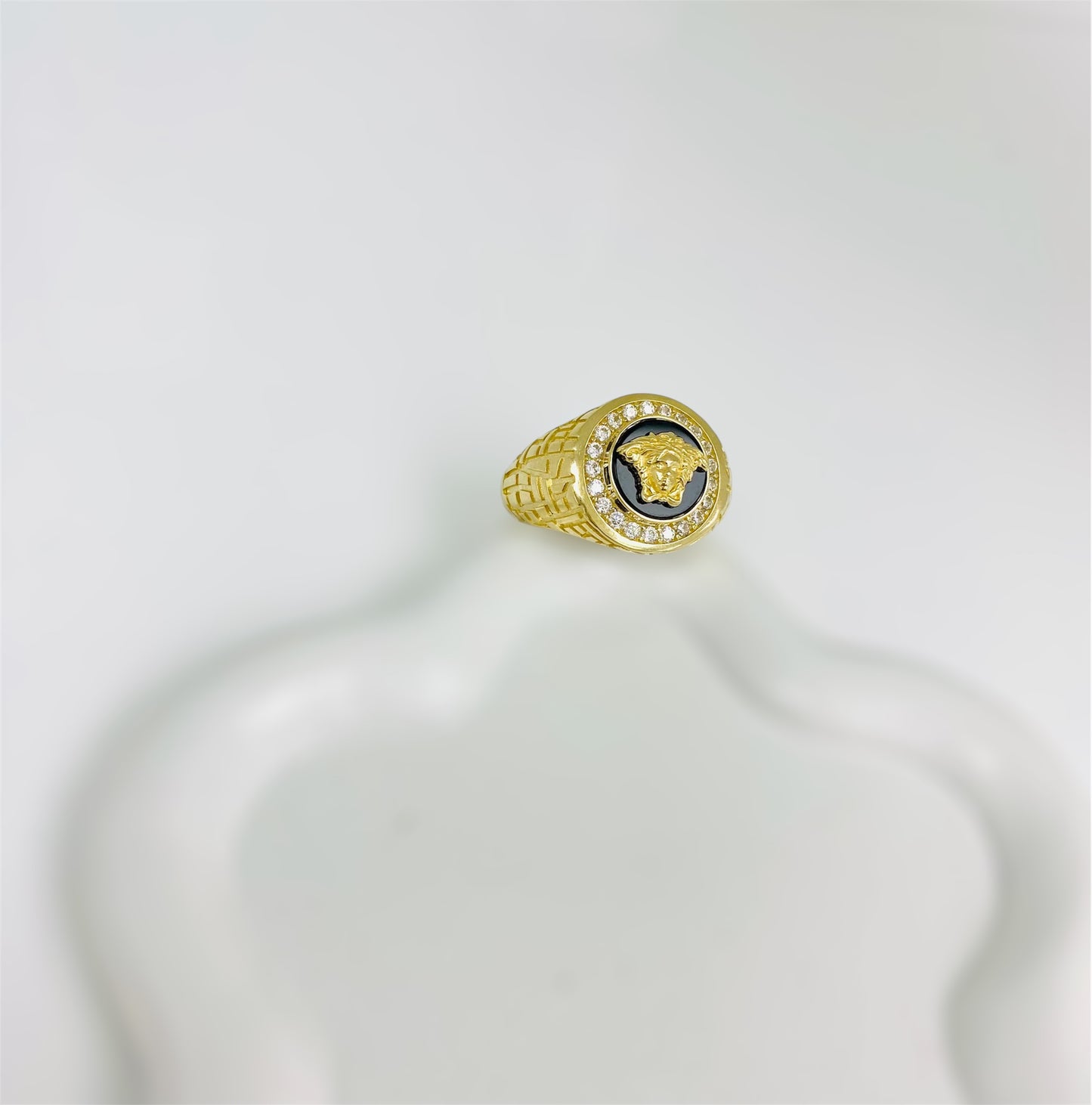 Anillo de medusa 10k